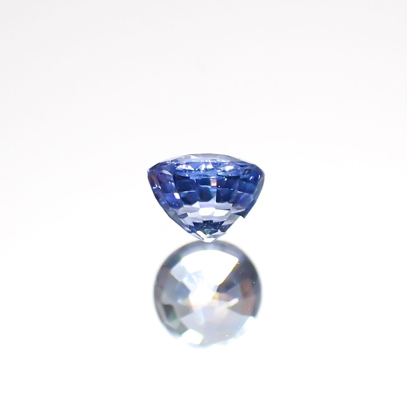 アイスブルーサファイア(宝石名サファイア)スリランカ/マダガスカル産 0.35ct 識別済[220515961]3.9x3.8mm前後