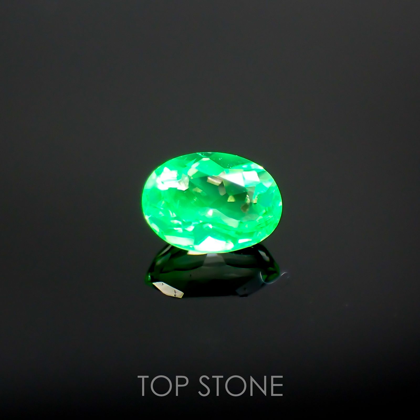 ハイアライトオパール(宝石名オパール) メキシコ産 0.149ct ソ付(彩珠)[210711159]4.1×2.9mm前後