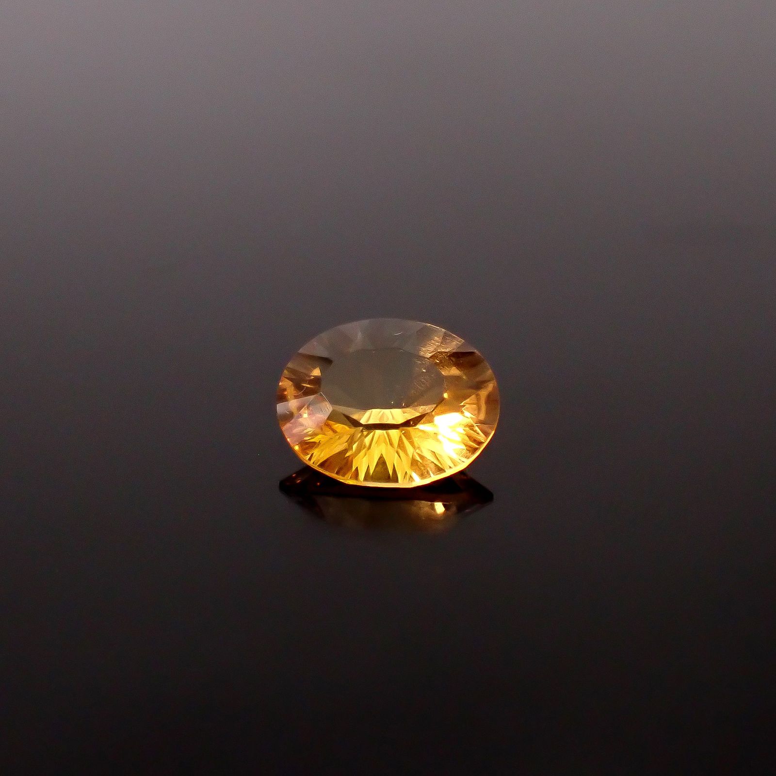 ◇コンケーブカット◇シトリン ブラジル産 2.14ct / 10.3x8.3mm前後 [251231393]