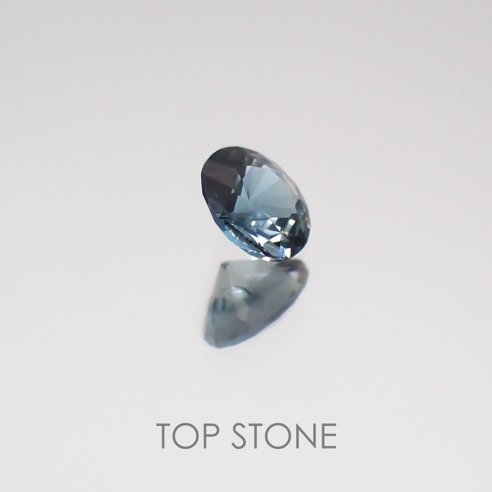 サファリン マダガスカル産 ルース 0.12ct[20128832]3.1×3.1mm前後