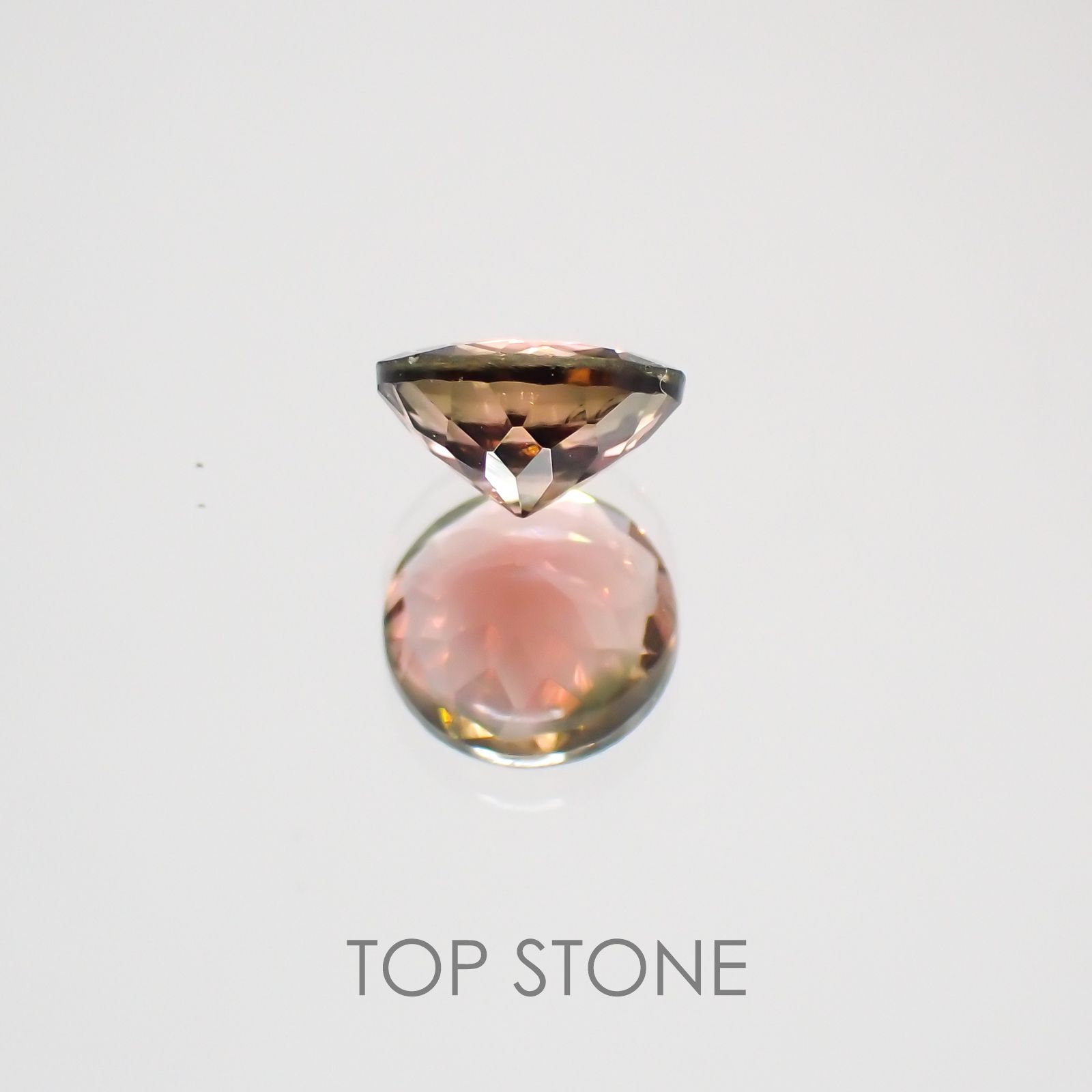 バイカラートルマリン ブラジル・アフリカ産 ルース 0.57ct[210410460]5.6×5.5mm前後