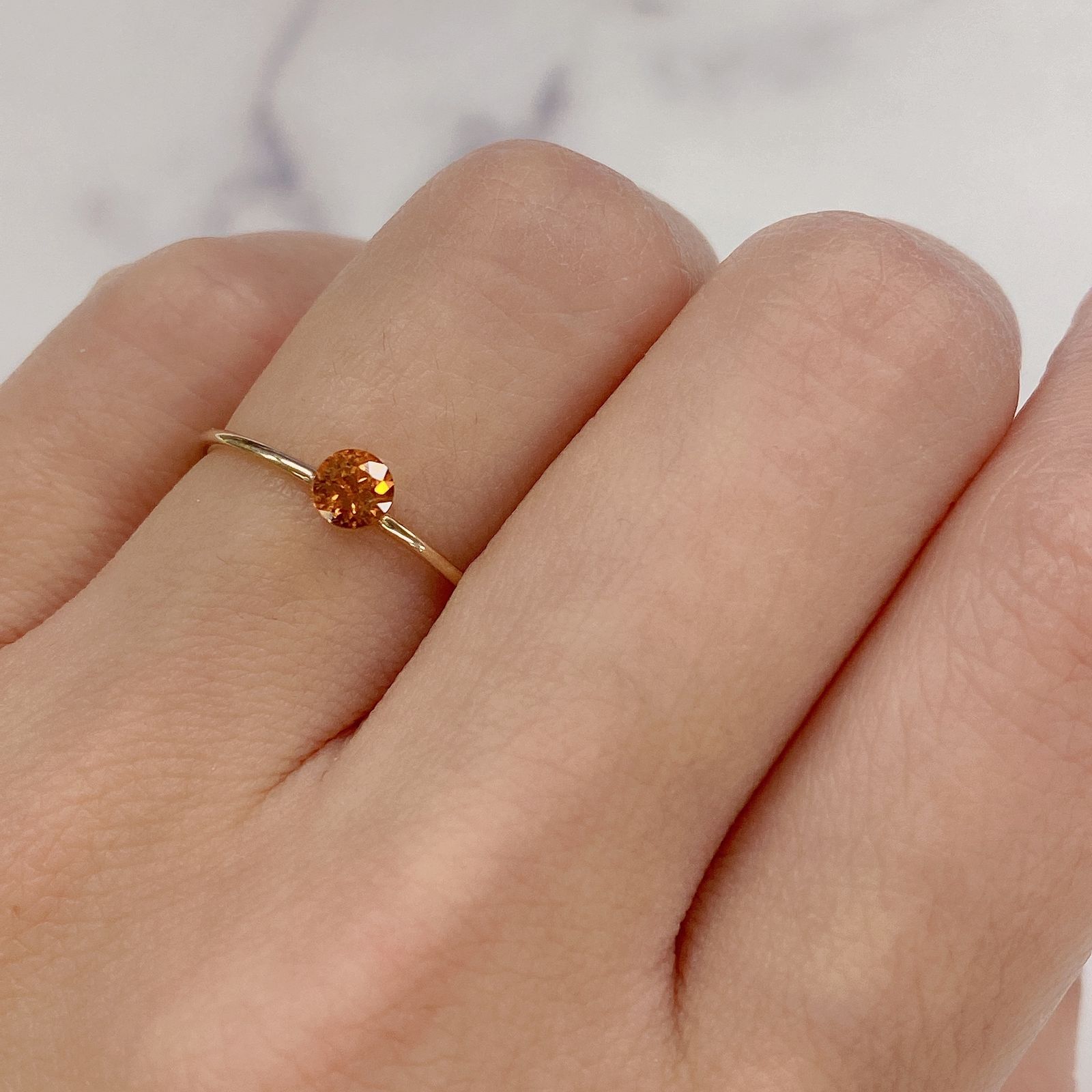 スペサルティンガーネット マンダリンオレンジカラー(宝石名スペサルティン・ガーネット) ケニア産 0.33ct 識別済[20084400]3.9×3.9mm前後