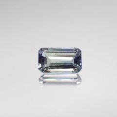 パーティカラータンザナイト(宝石名パーティカラード・ゾイサイト) タンザニア産 0.600ct ソ付(彩珠)[210711578]6.4×3.6mm前後