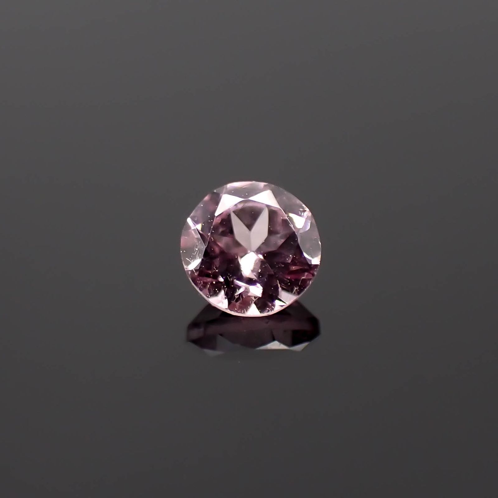 ドラゴンガーネット タンザニア産 0.30ct[230722953]3.9x3.8mm前後