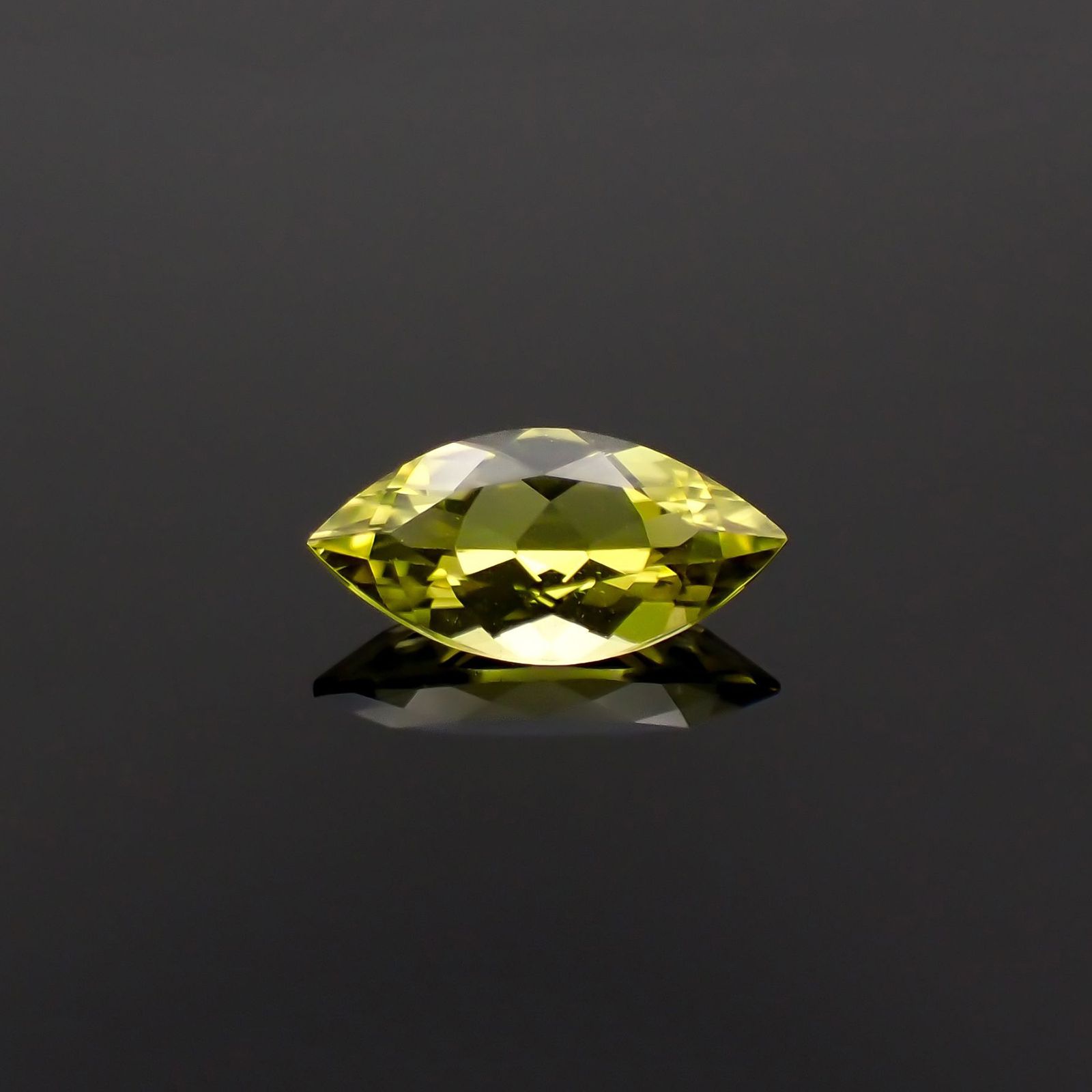 カナリートルマリン ザンビア・カナリー鉱山産 0.31ct [250823145]7x3.5mm前後
