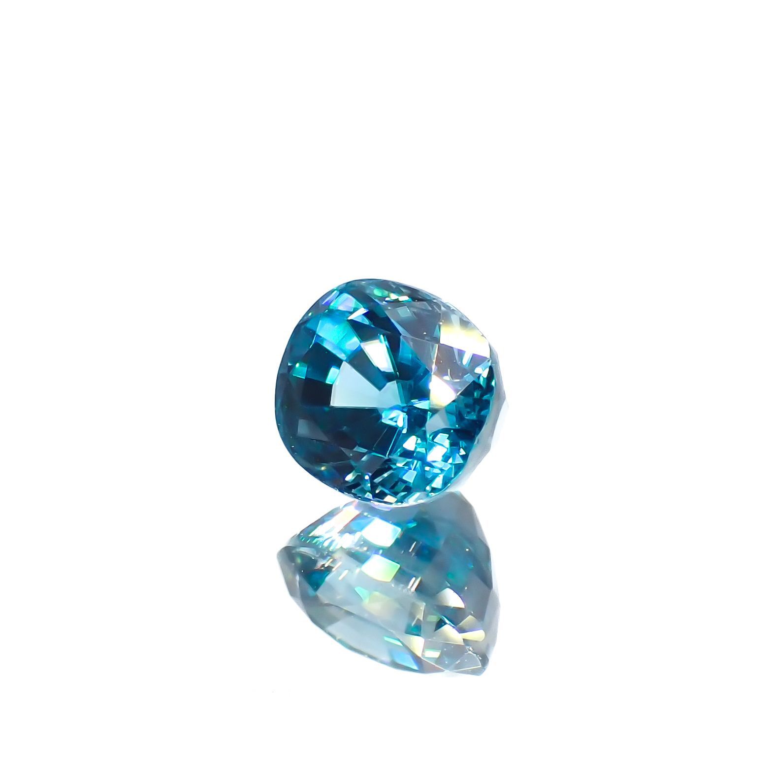 ラタナキリブルージルコン カンボジア産 1.83ct[220917926]6.2x5.5mm前後