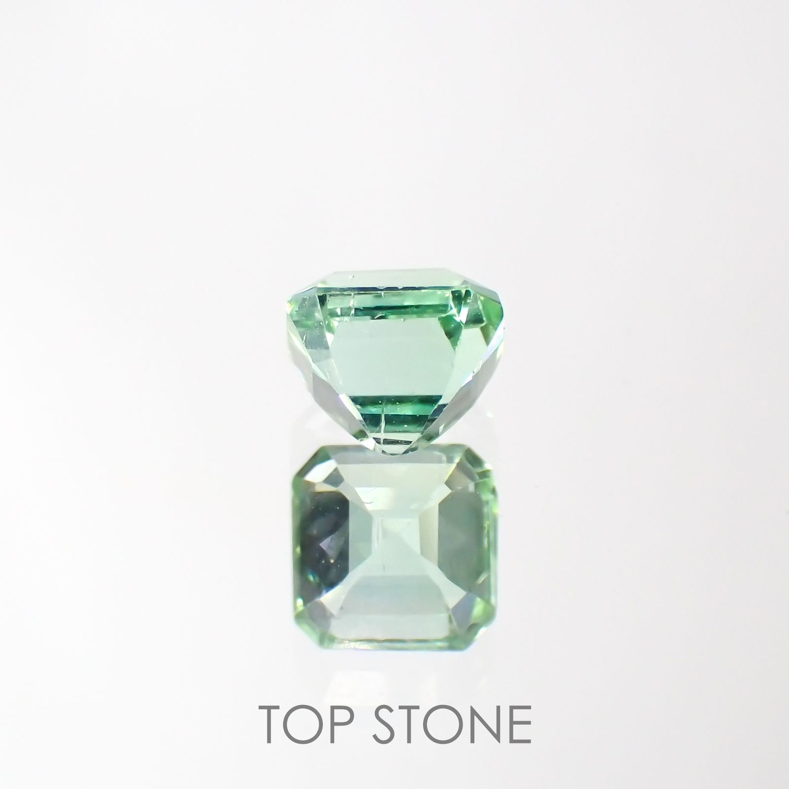 ミントトルマリン(宝石名グリーン・トルマリン) アフガニスタン産 0.74ct 識別済[211013616]5×4.9mm前後