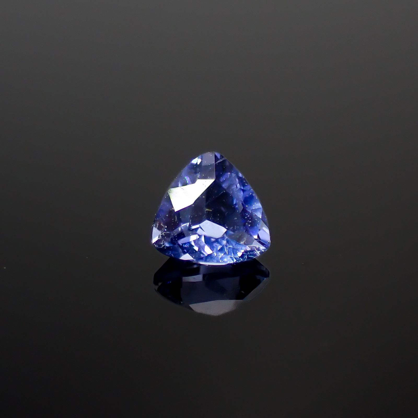 ハックマナイト アフガニスタン産 0.24ct [241029368]4.4x4.3mm前後
