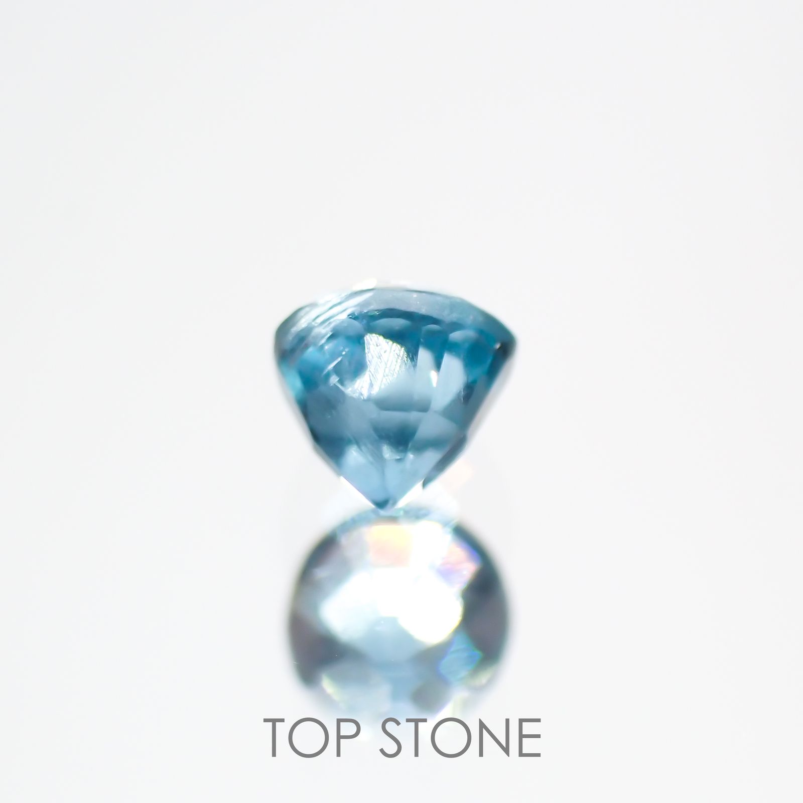 オーシャンブルーカイヤナイト(宝石名カイヤナイト) インド・オリッサ州産 0.24ct 識別済[210812358]3.2×3.2mm前後
