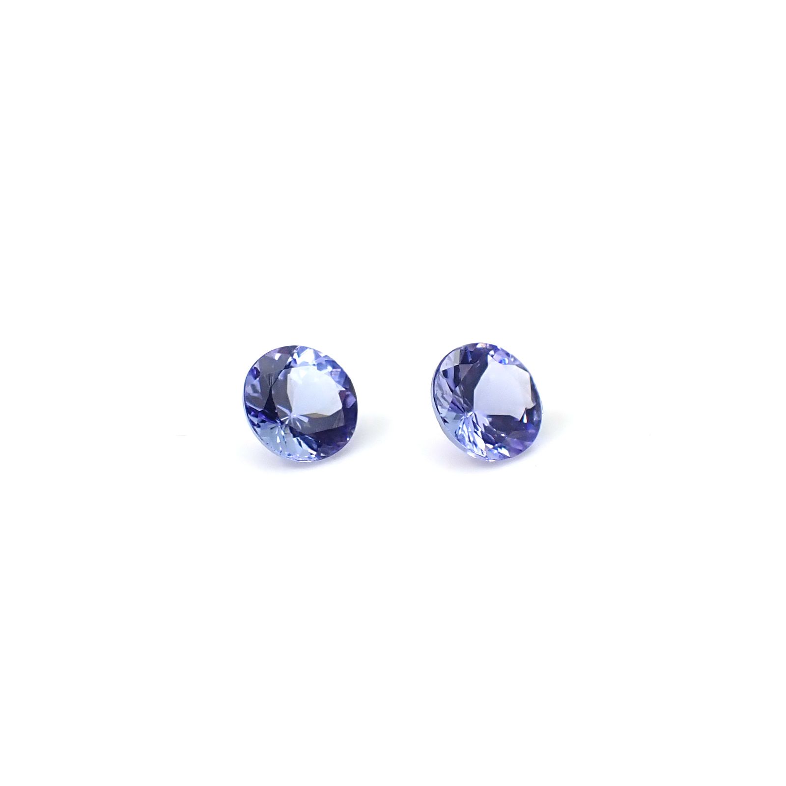 ◇ペアセット◇タンザナイト(宝石名タンザナイト)タンザニア産 識別済 0.87ct(2pcs合計) / 4.7-4.8x4.7-4.8mm前後 [251231481]