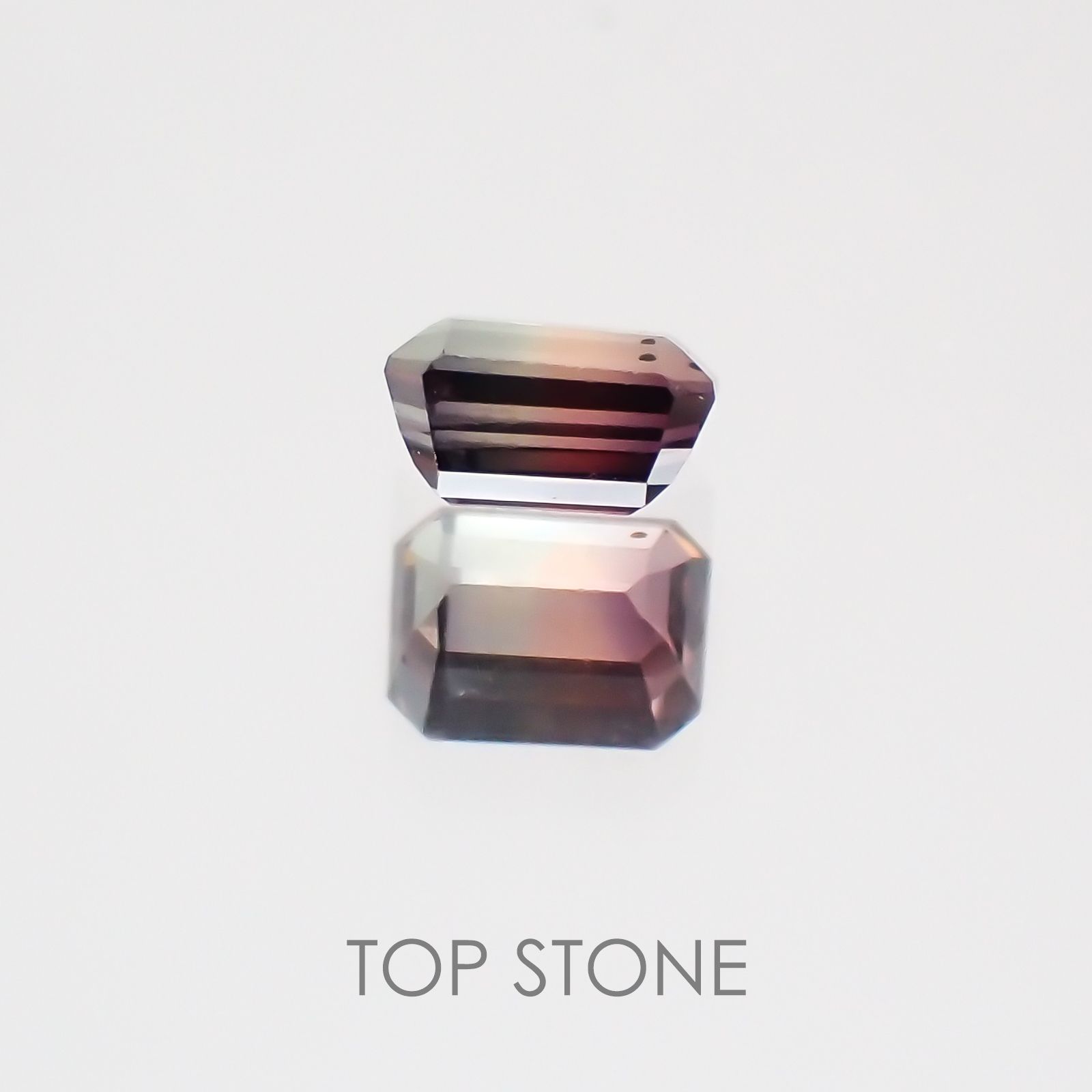 バイカラーサファイア(宝石名バイカラー・サファイア) タンザニア産 0.24ct 識別済[21069743]3.7×2.9mm前後