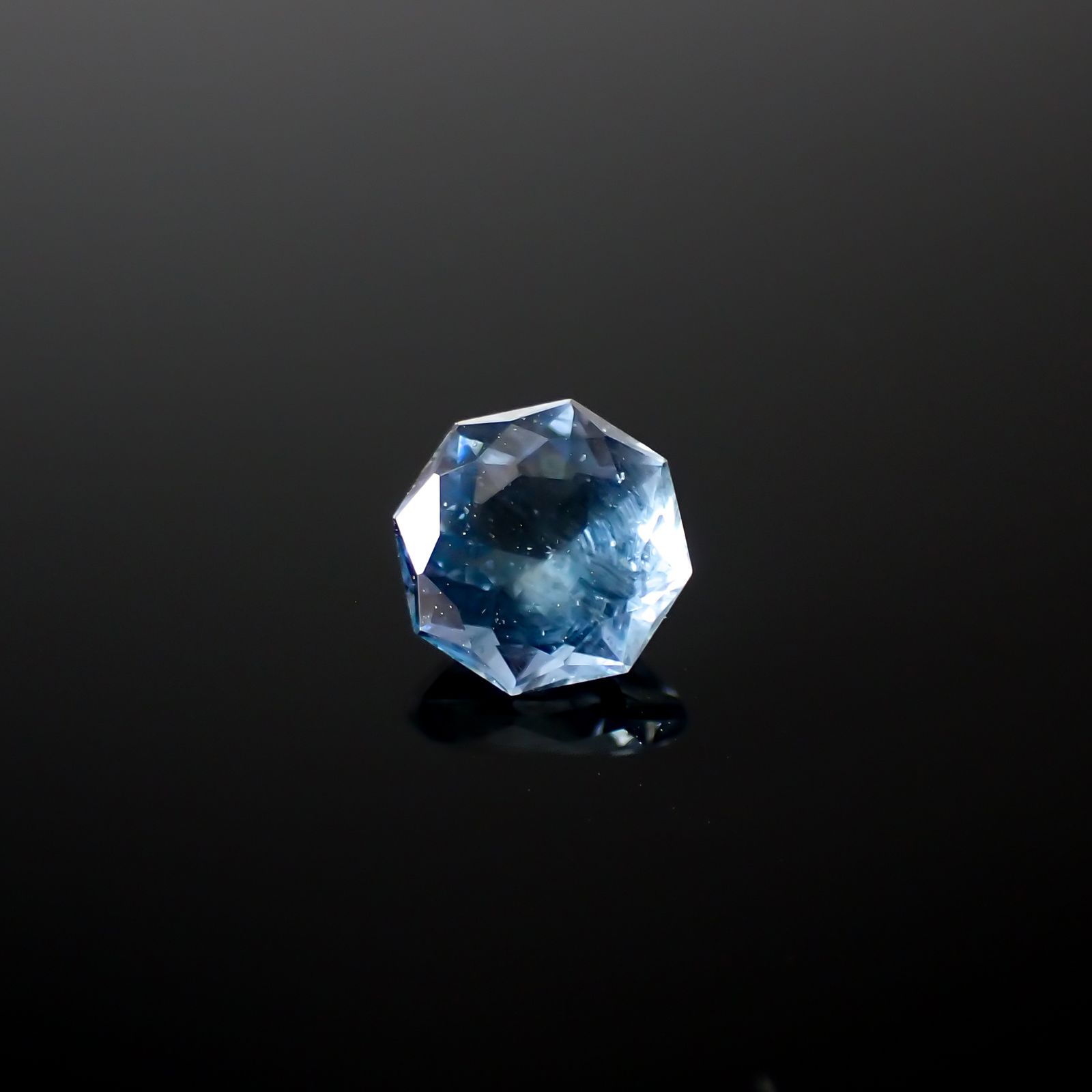 ◇オクタゴンカット◇アベンチュリンアクアマリン ブラジル・ミナスジェライス州産 0.79ct[240226005]5.9x5.9mm前後