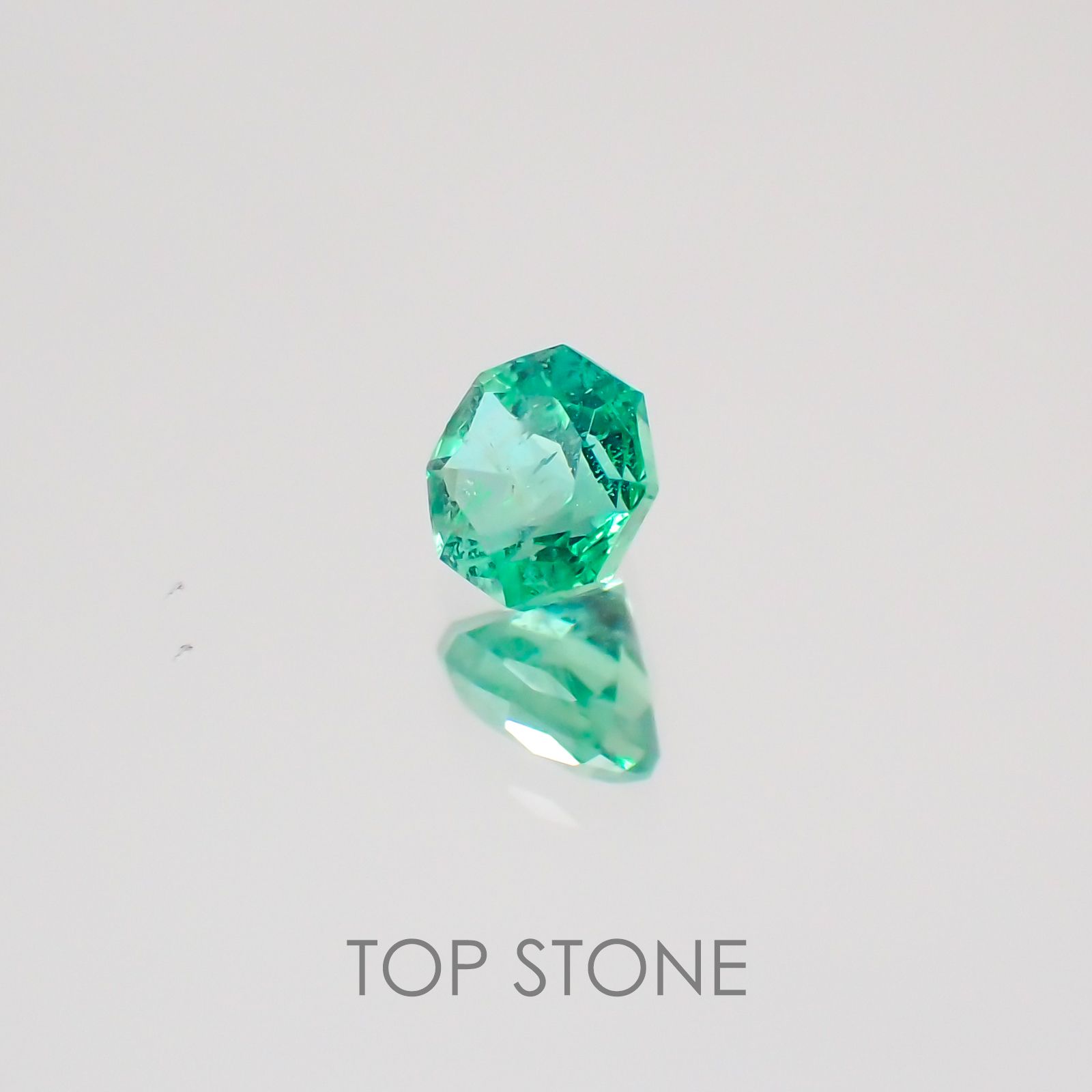 ◇オクタゴンカット◇エメラルド ザンビア産 ルース 0.15ct[20128866]3.1×3.1mm前後