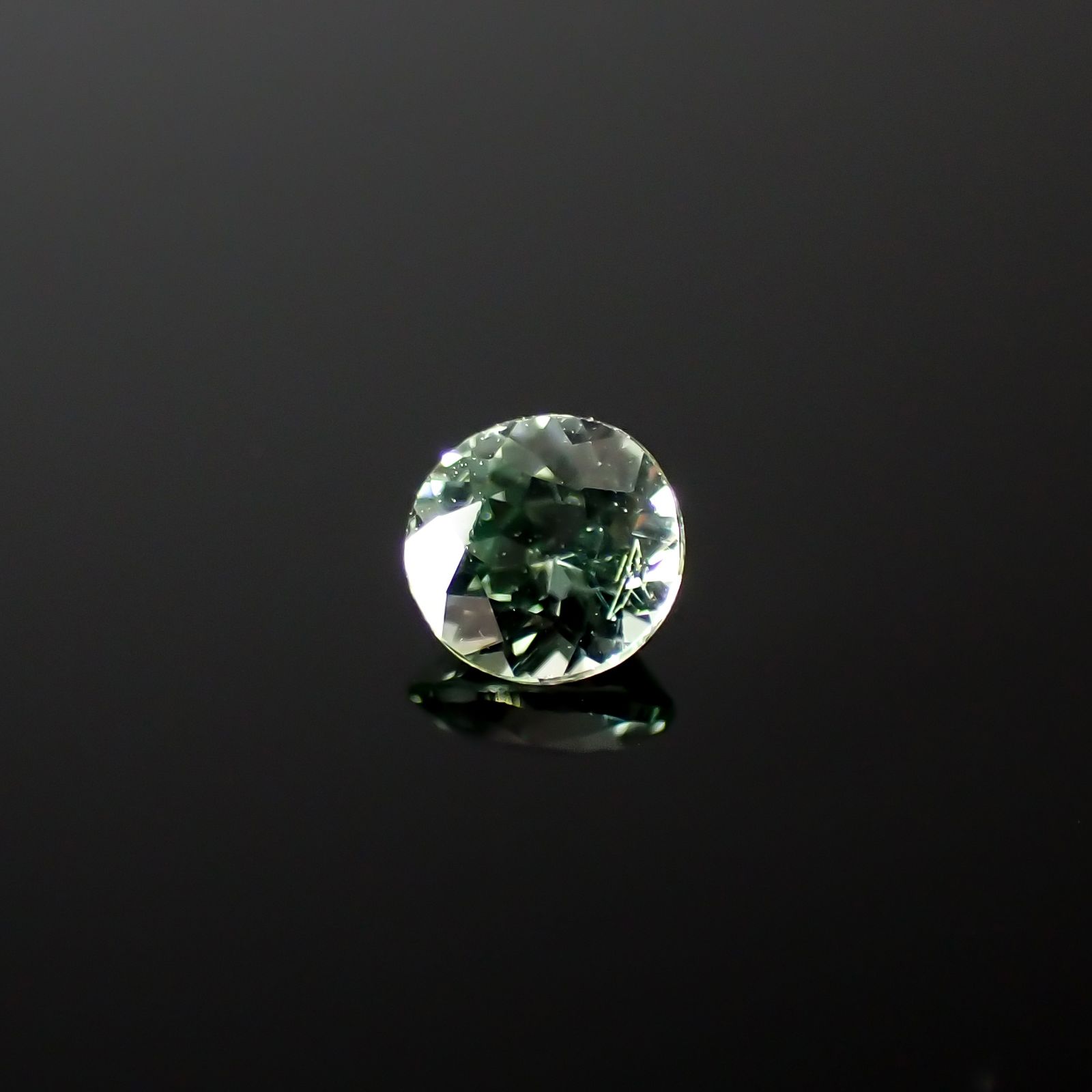 バナジウムコーネルピン(宝石名コーネルピン)タンザニア産 0.17ct 識別済[240326551]3.6x3.5mm前後