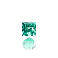 ノンオイルエメラルド ロシア産 0.045ct [250229876]2x1.9mm前後