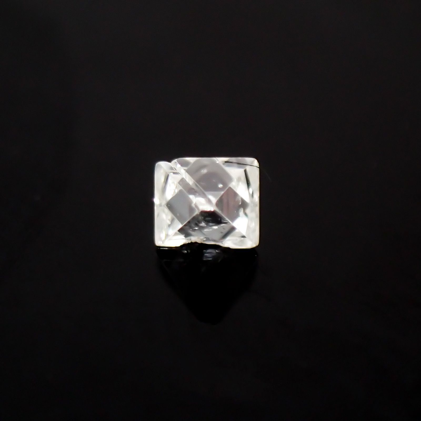 ソーヤブルダイヤモンド 原石 ロシア産 ルース 0.047ct[210410552]2.4×2.3mm前後