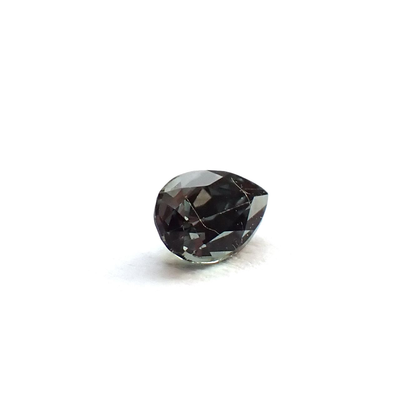 ベキリーブルーガーネット（カラーチェンジガーネット アレキタイプ） マダガスカル・ベキリー産 0.14ct / 3.6x2.5mm前後 [260732456]