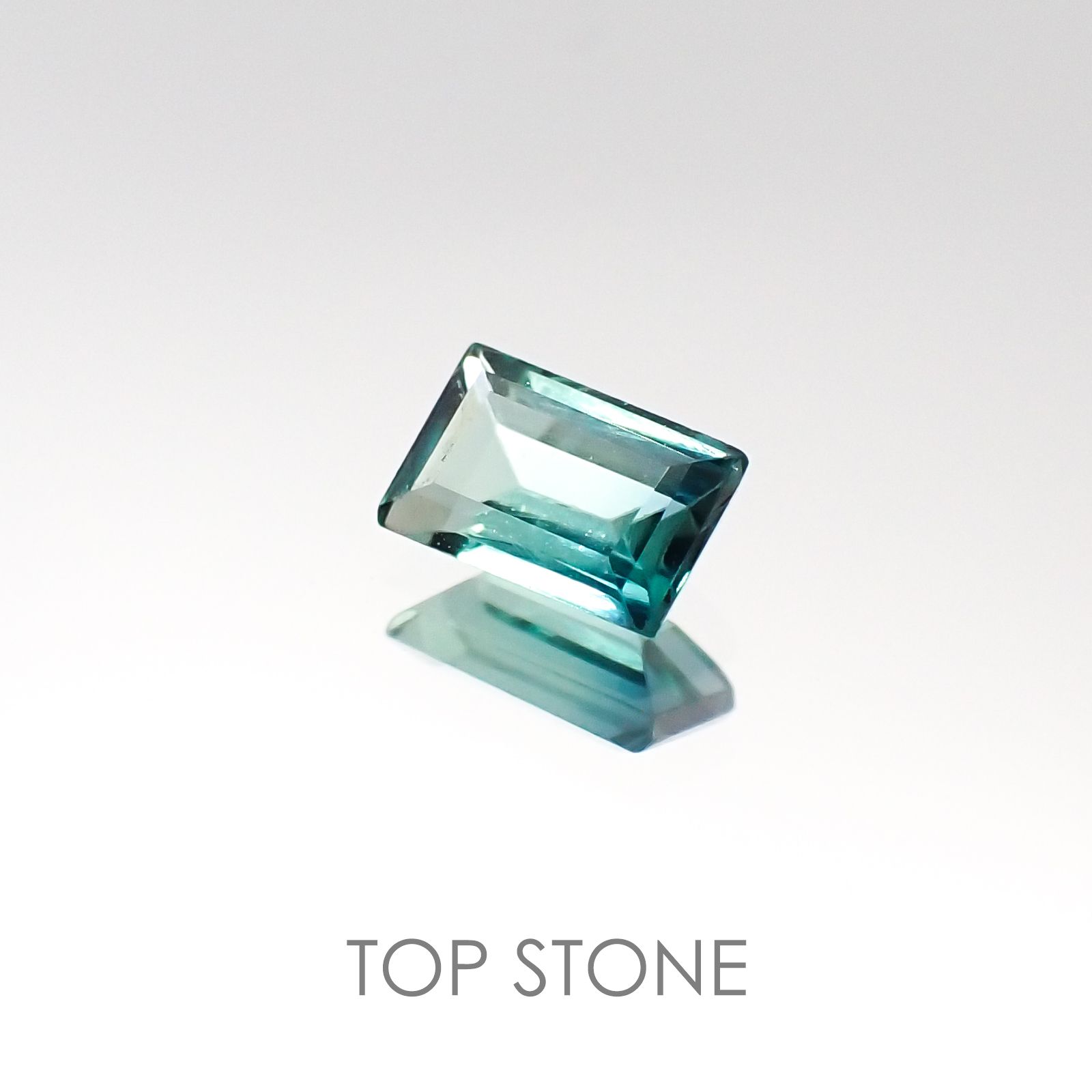 バイカラートルマリン ブラジル産 ルース 0.3ct[20095660]5×3.2mm前後