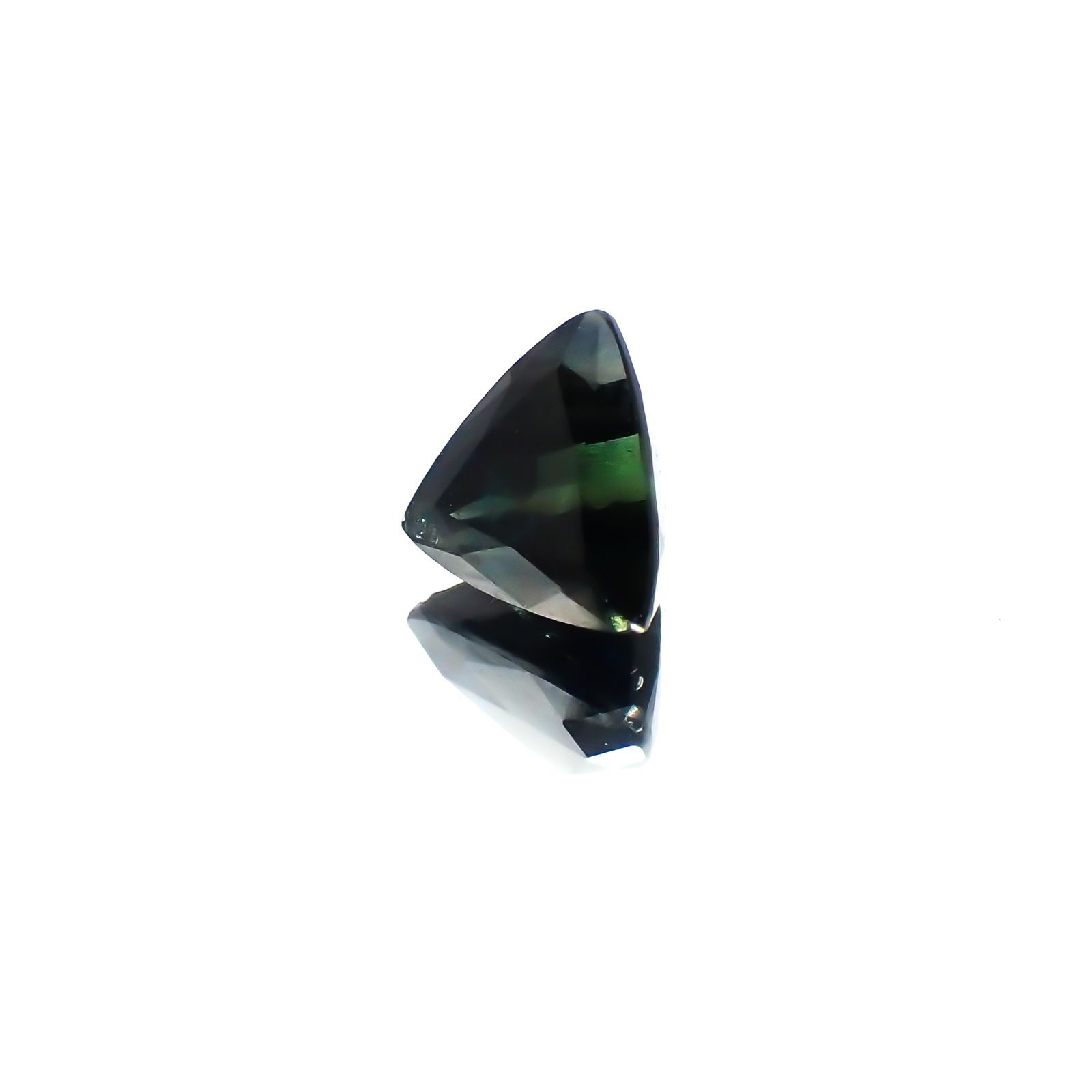 ゴールドシーンサファイア 非加熱(宝石名シーン・サファイア)ケニア産 1.152ct ソ付(彩珠)[231124077]6.3x6.4mm前後