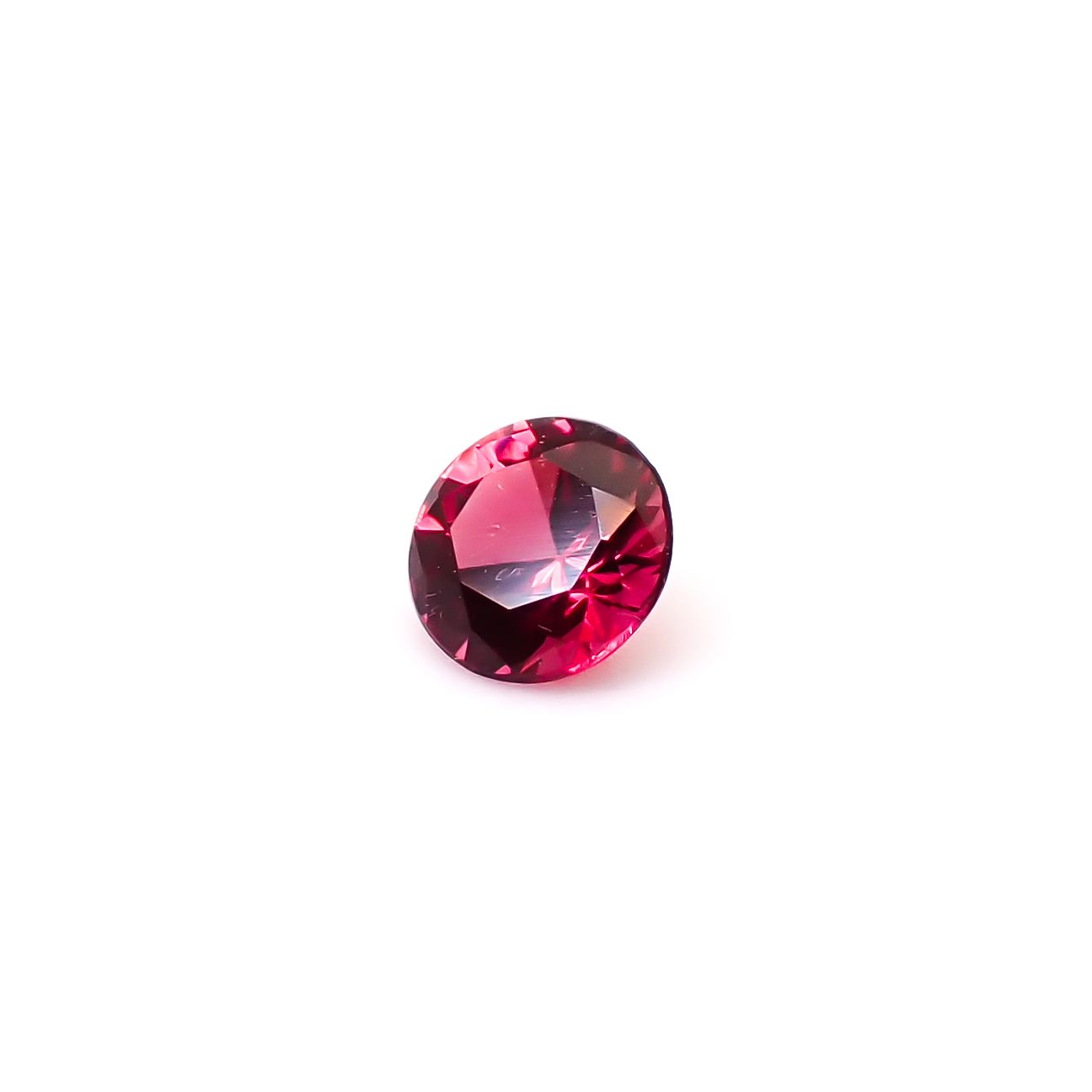 レッドスピネル タンザニア産 0.22ct / 3.7x3.7mm前後 [260732559]