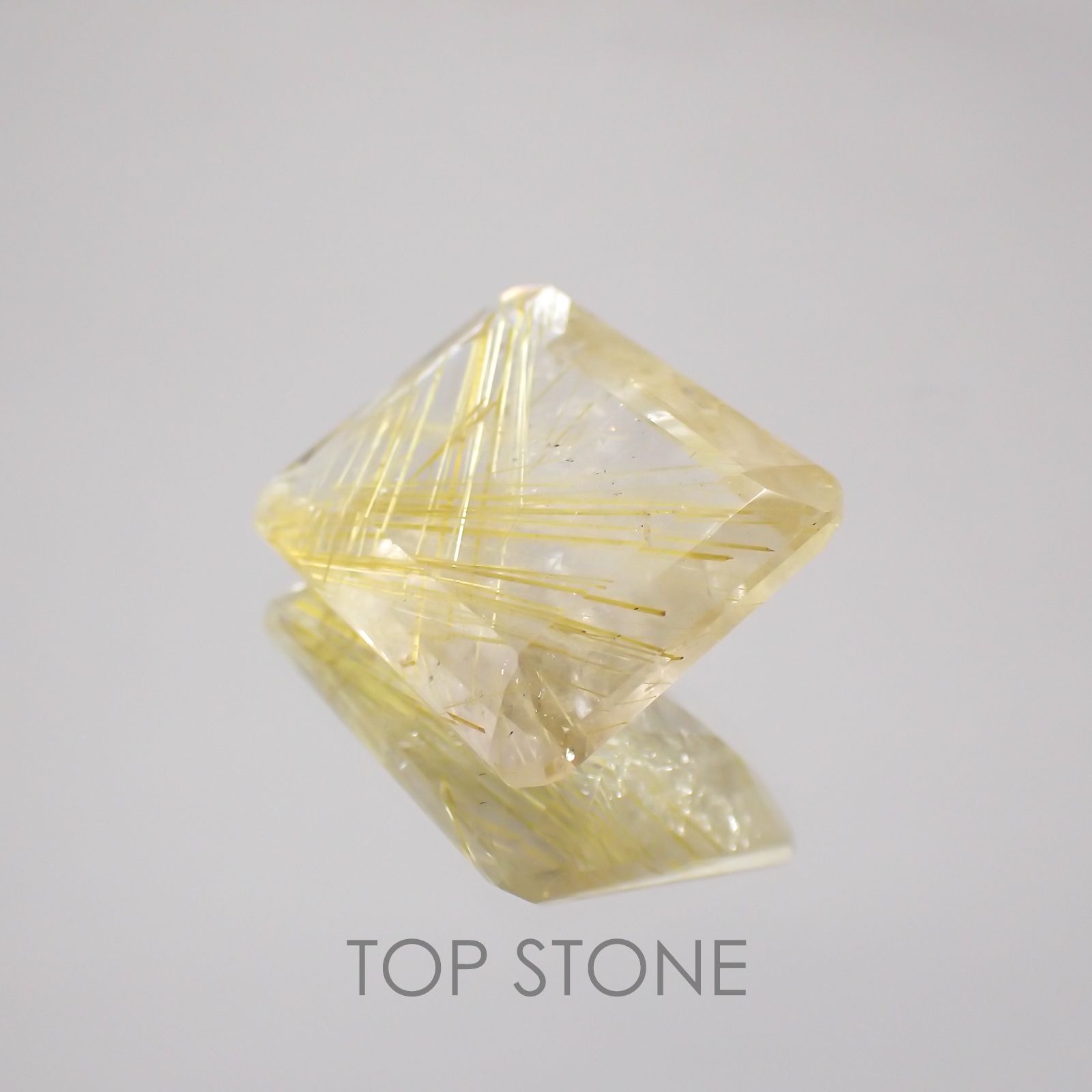 ルチルクォーツ ブラジル産 ルース 10.68ct[21019128]16.1×13mm前後
