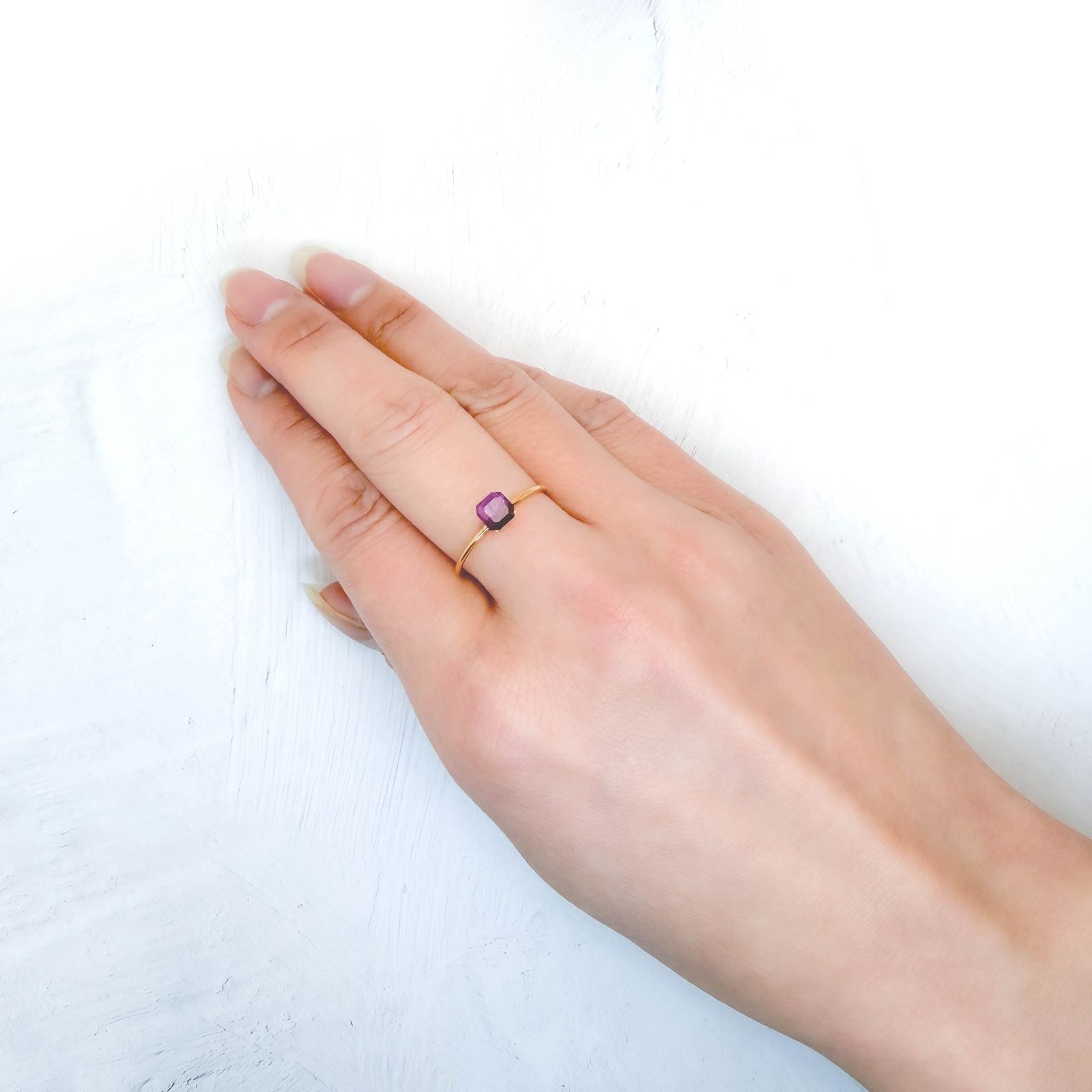 バイカラートルマリン アフガニスタン産 0.83ct / 4.9x4.8mm前後 [260231752]