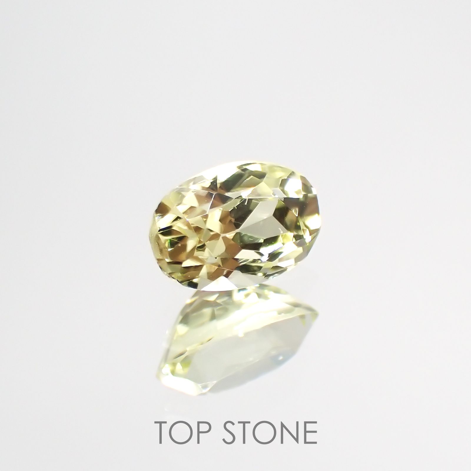 シリマナイト インド産 ルース 0.59ct[210810691]6.1×4mm前後