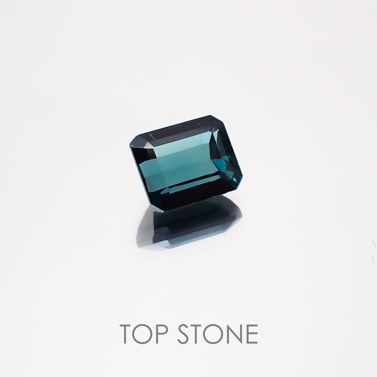 ブルートルマリン(宝石名ブルー・トルマリン) ブラジル産 0.87ct 識別済[21049765]6×4.9mm前後 | TOP  STONE(トップストーン)