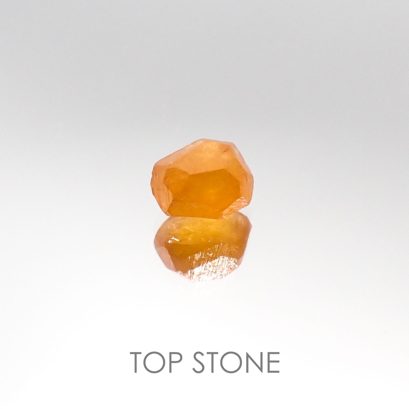 スペサルティンガーネット マンダリンオレンジカラー タンザニア産 原石・結晶 1.18ct[20095411]6×5mm前後