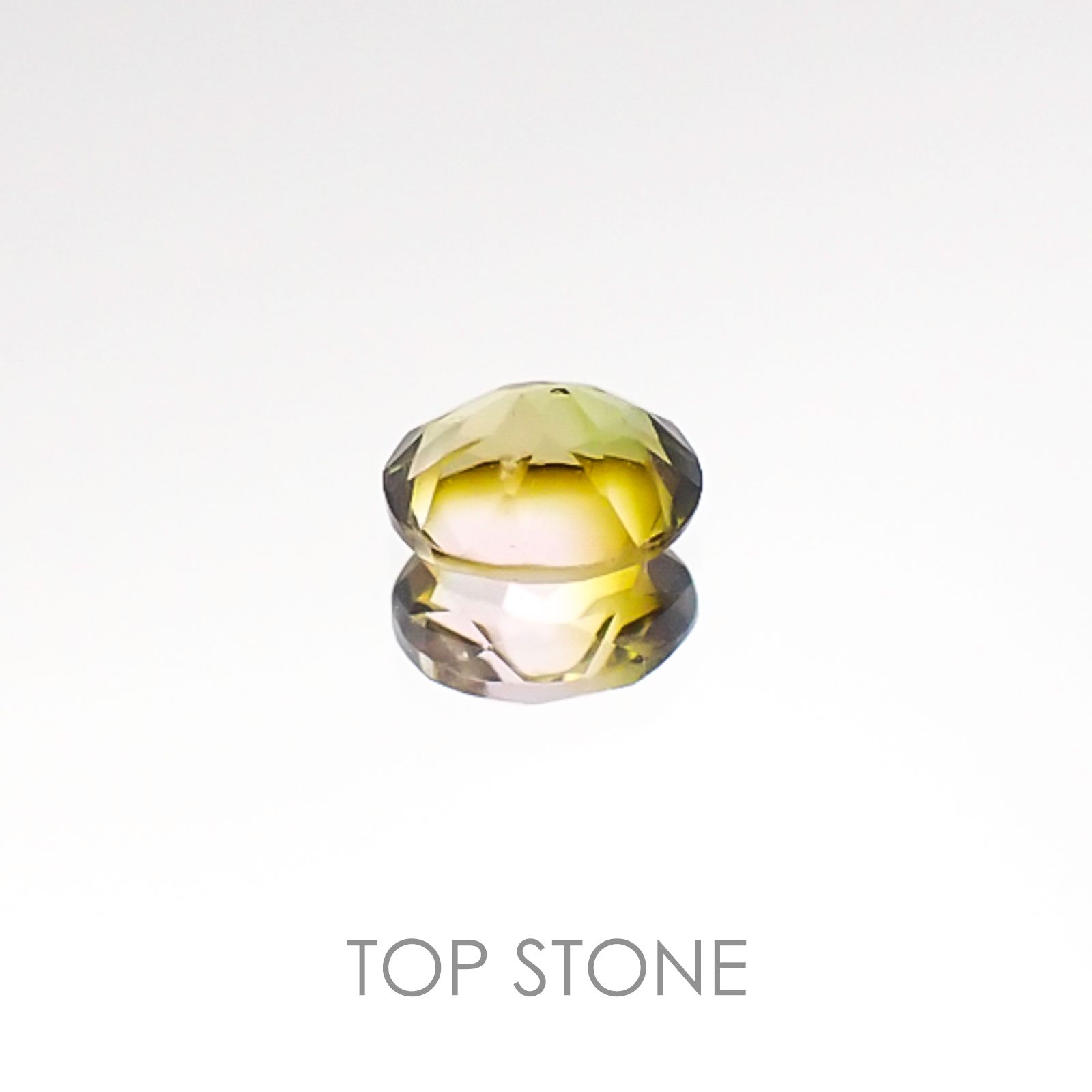バイカラートルマリン ブラジル産 ルース 0.37ct[20106473]4.9×4mm前後