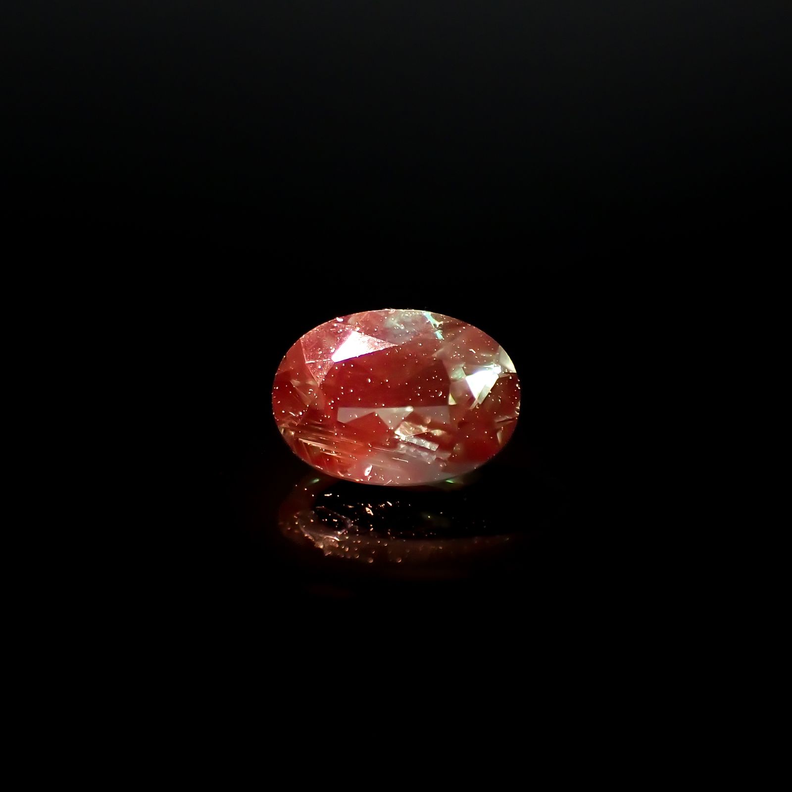 カラーチェンジアンデシン モンゴル産 0.77ct[240226327]7x5mm前後
