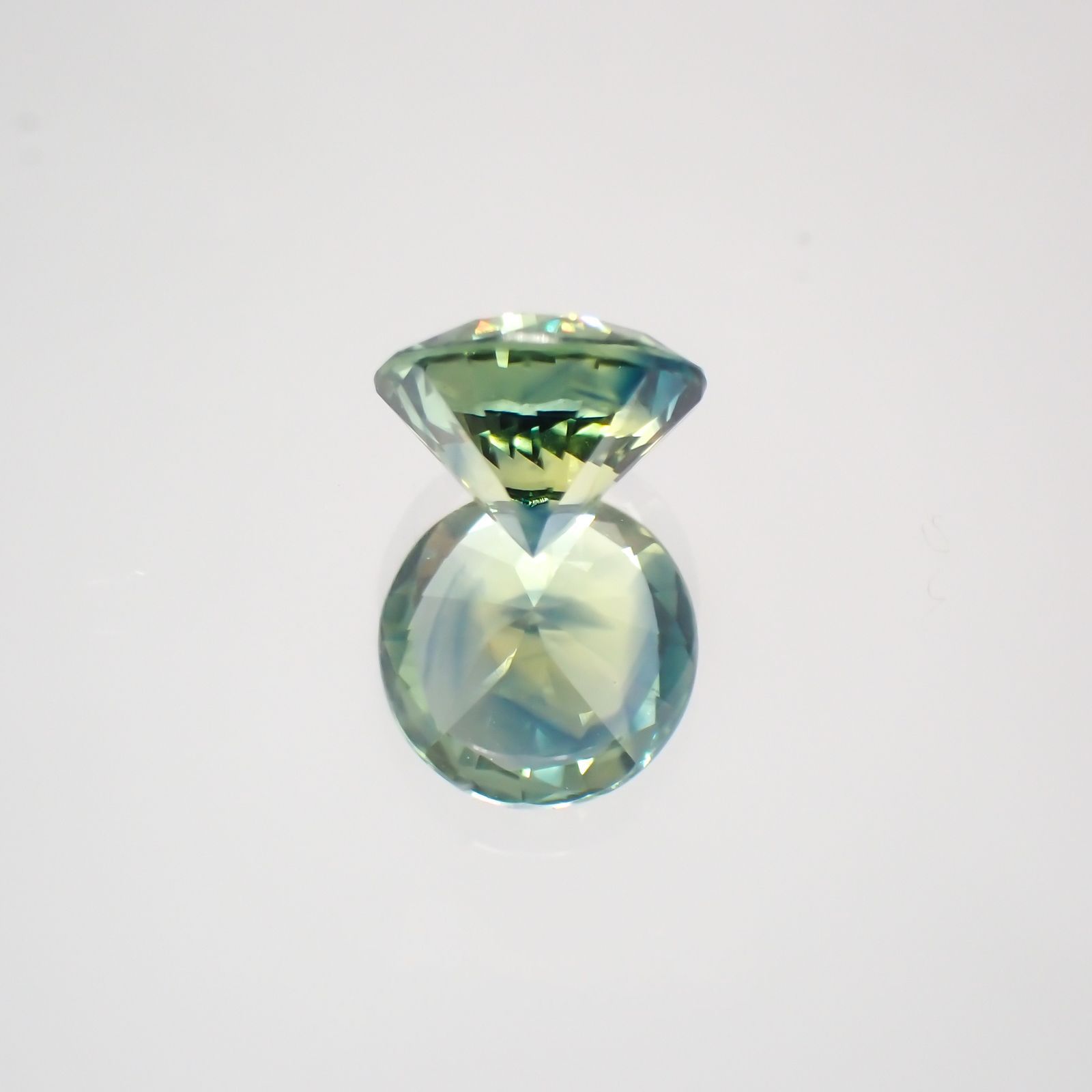 モンタナサファイア アメリカ産 ルース 0.79ct[210410621]5.5×5.5mm前後