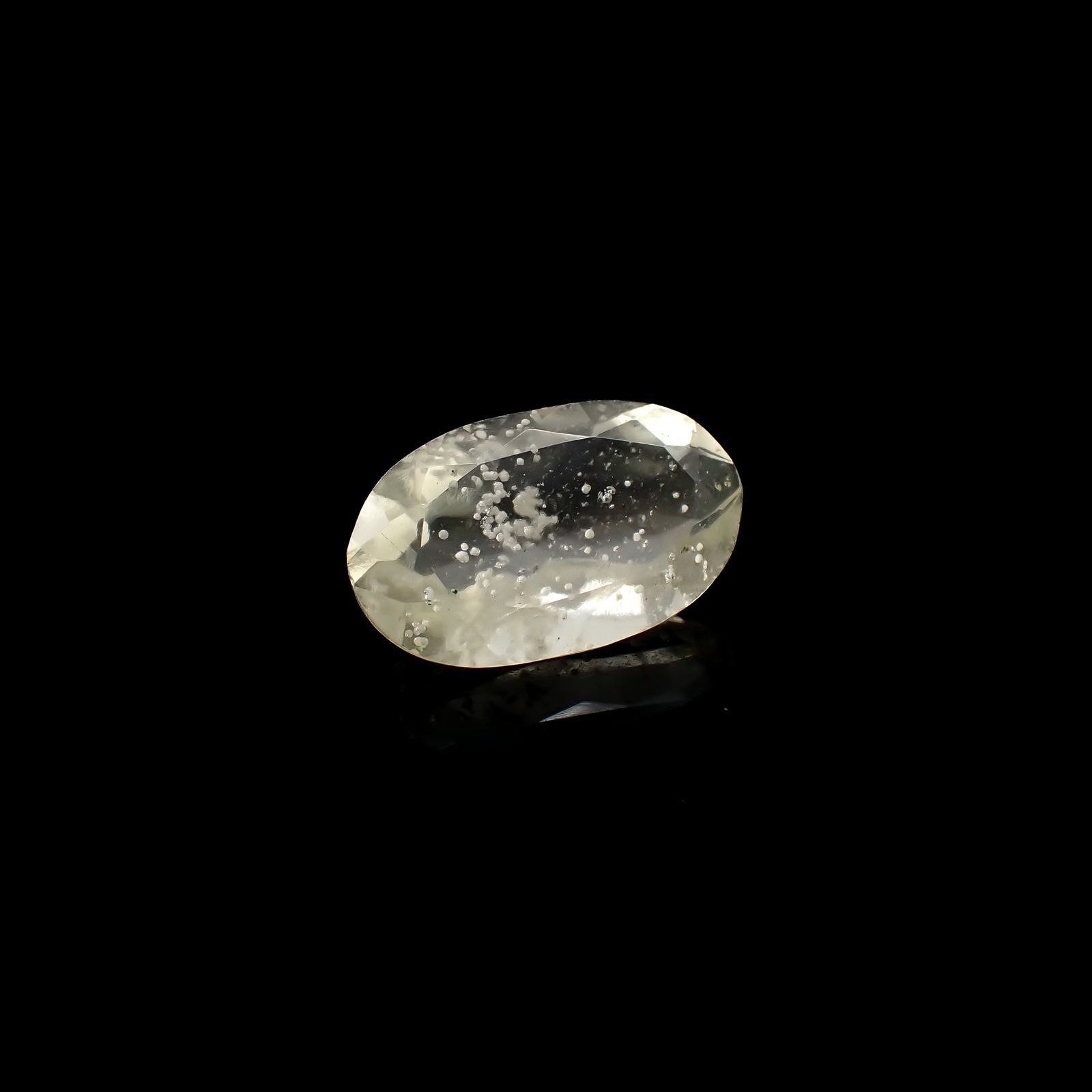 リビアングラス 発見地：エジプト・リビア砂漠 3.53ct[221018184]14.3x8.7mm前後