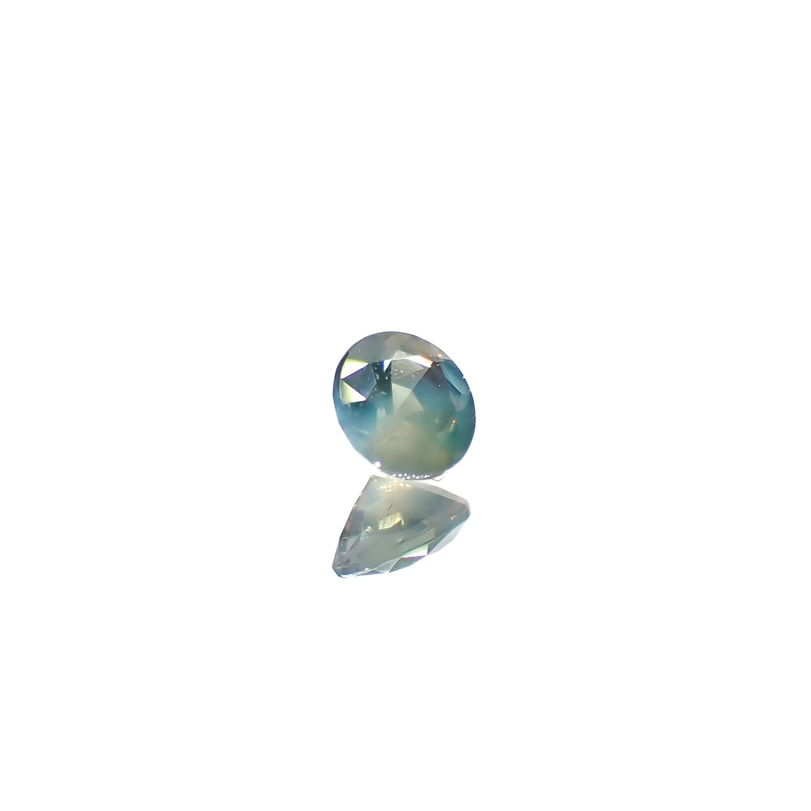 アレキサンドライトキャッツアイ ブラジル・ミナスジェライス州ヘマチタ鉱山産 0.16ct[240527432]3.3x3.3mm前後