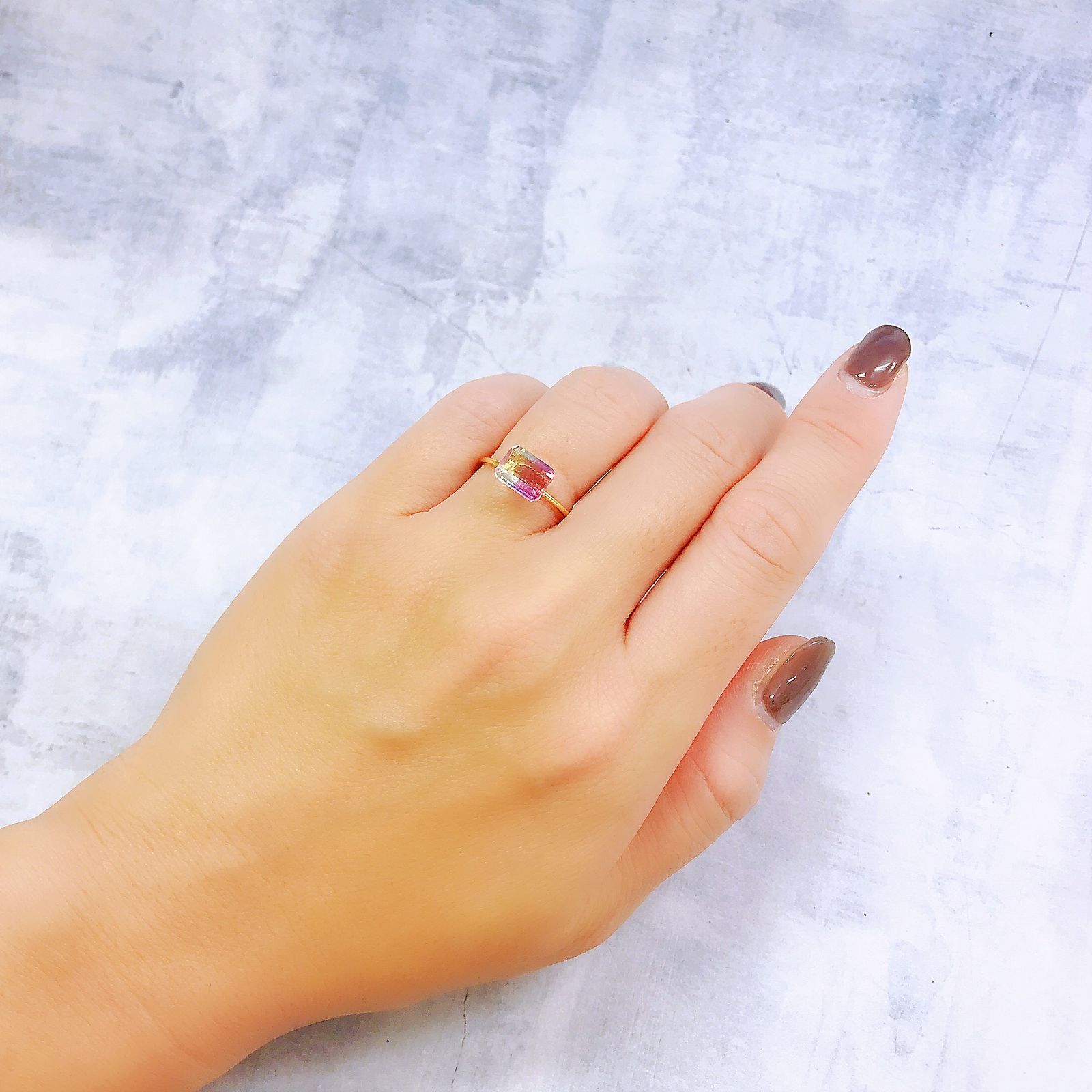 バイカラーフローライト 中国産 1.92ct[220917988]8x6mm前後