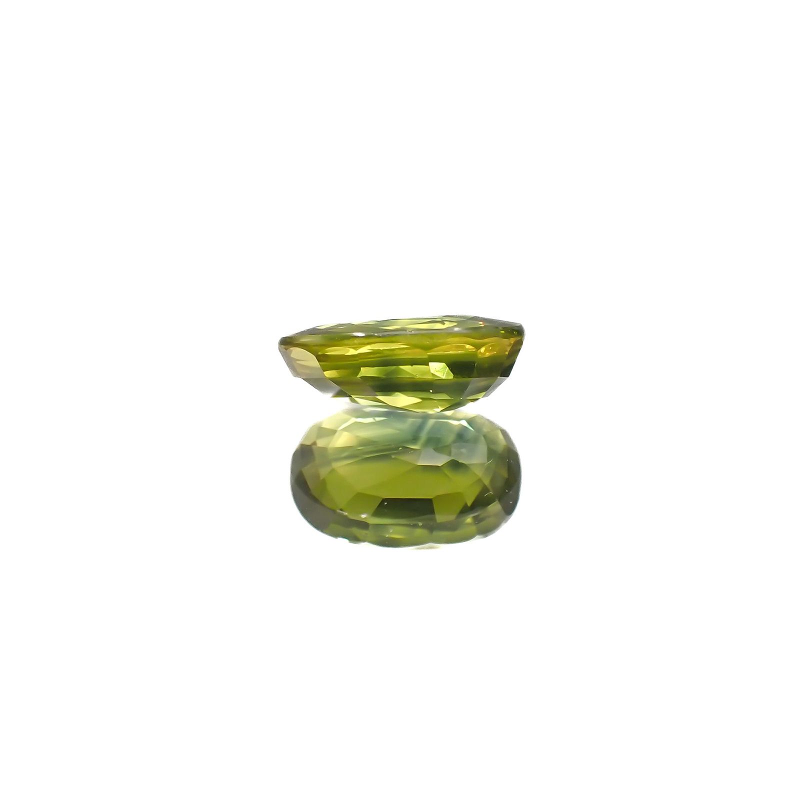 パーティカラーサファイア(宝石名パーティカラード・サファイア)タイ産 3.55ct 識別済[220717132]11x7.4mm前後