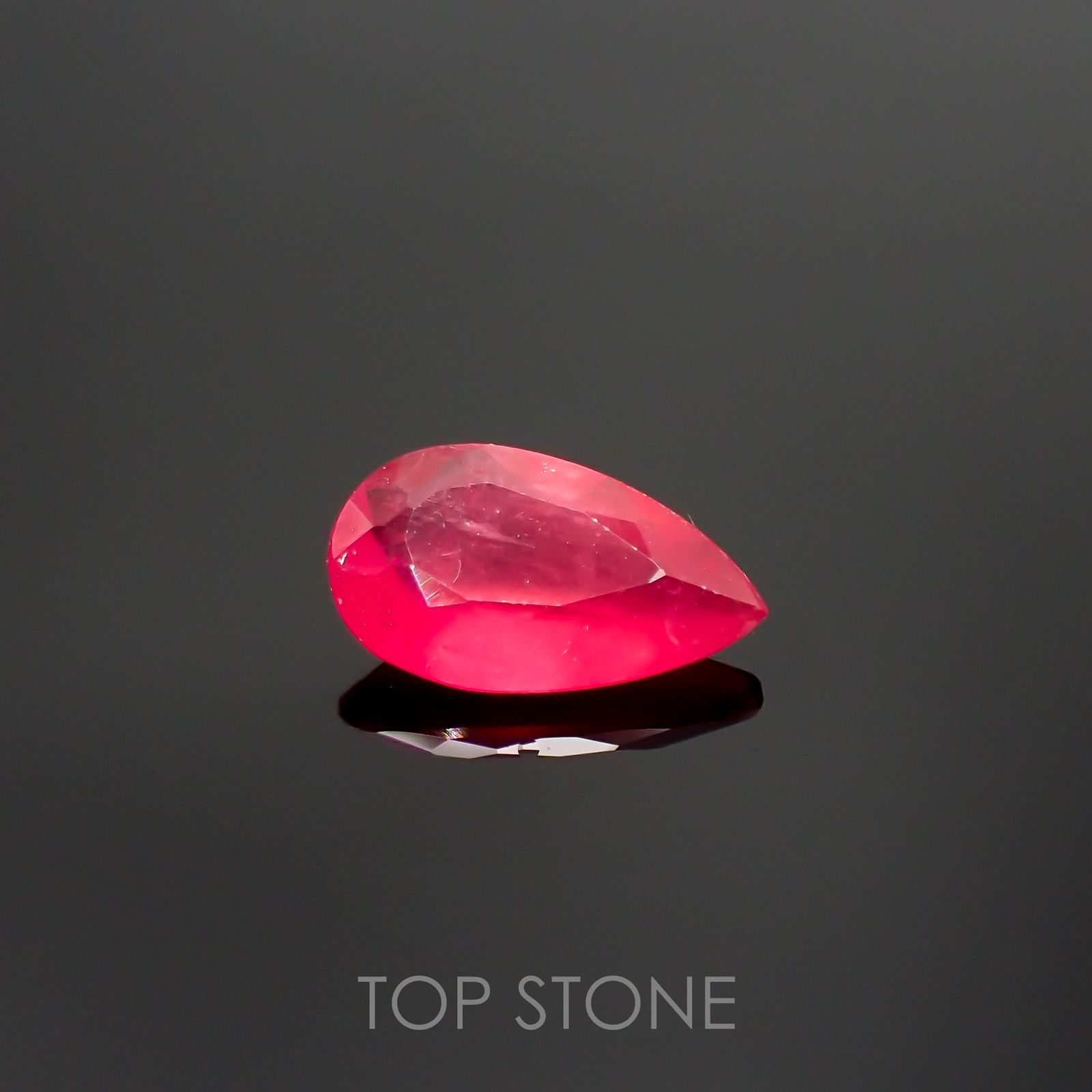 ロードナイト ブラジル産 ルース 1.28ct[210913296]9.7×5.8mm前後