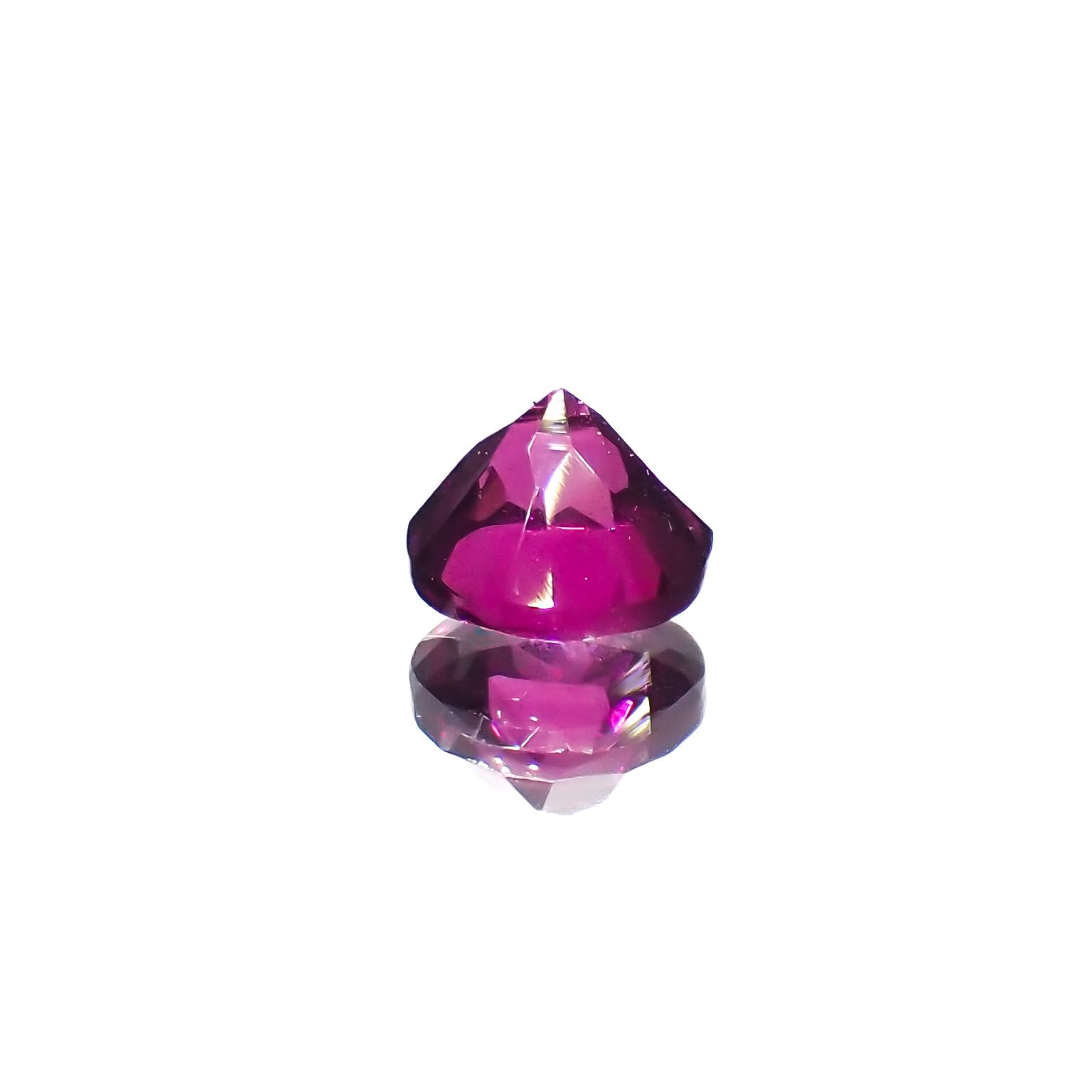 グレープガーネット ブラジル産 0.72ct [250823170]5.1x5mm前後