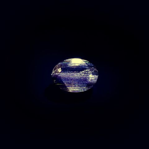 レインボースキャポライト ブラジル産 0.77ct / 7.4x5.4mm前後 [260825058]