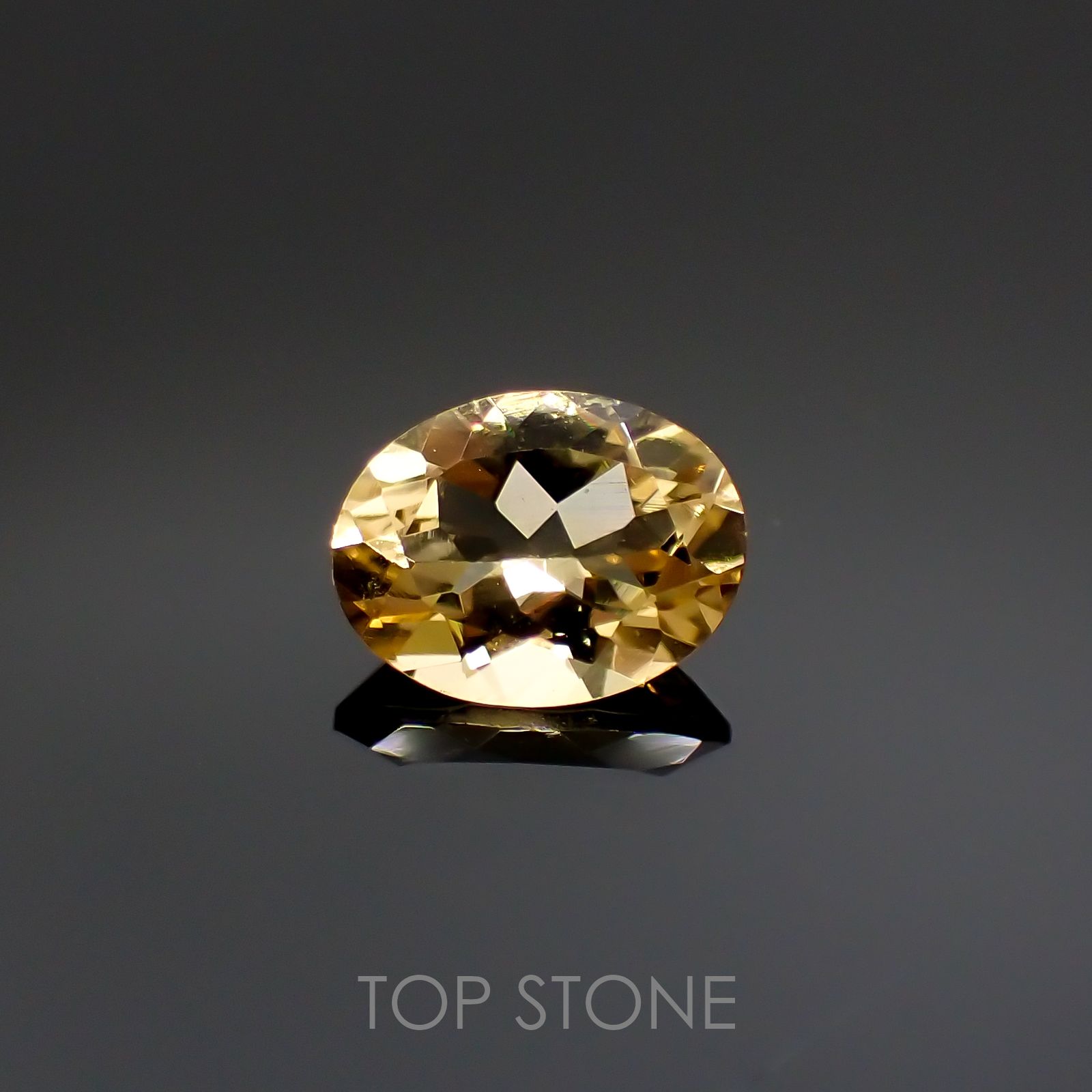 イエローベリル(宝石名イエロー・ベリル)ブラジル産 0.99ct 識別済[211113657]7.8x6mm前後