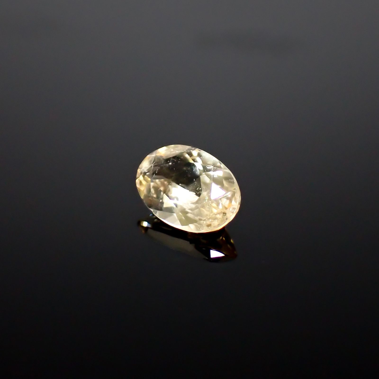 ブラソバイト(宝石名ブラソバイト)カナダ・ケベック州産 ソ付(日独) 0.407ct / 5.99x4.13mm前後 [260632490]