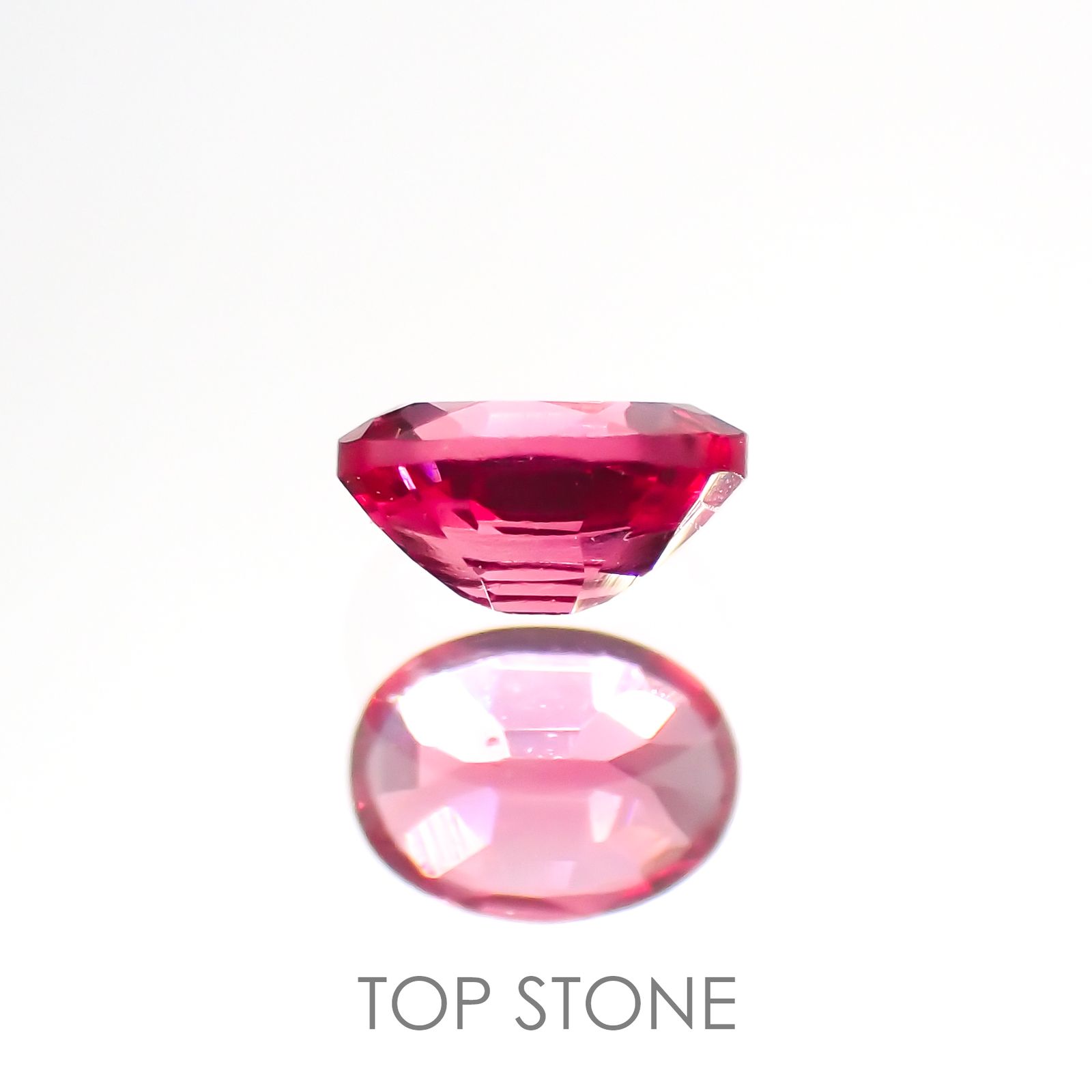 ホットピンクスピネル(宝石名ピンク・スピネル)タンザニア産 0.21ct 識別済[220114132]4x3mm前後