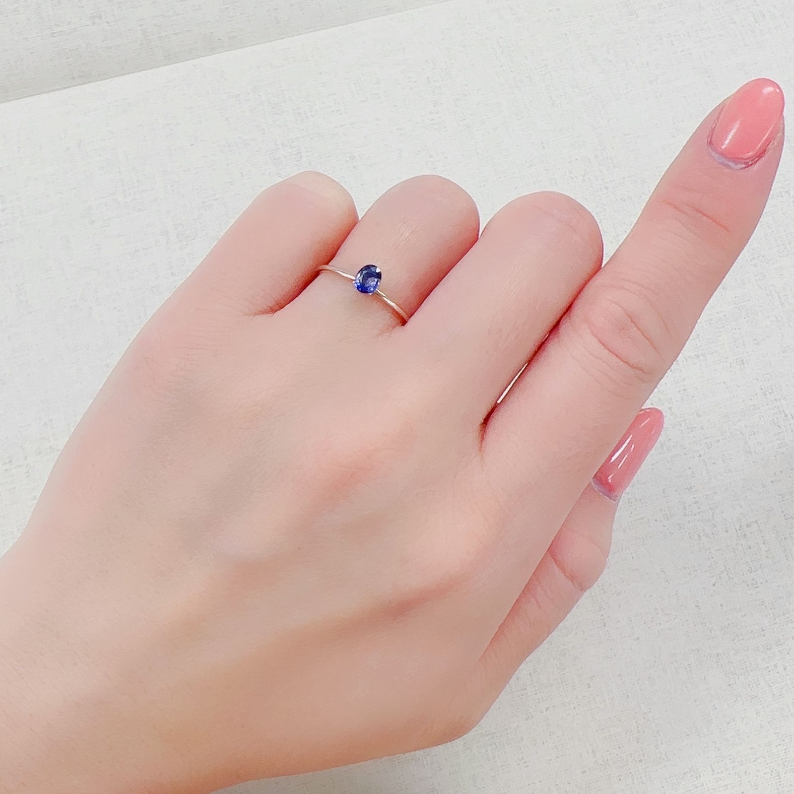 バイカラーサファイア(宝石名サファイア)マダガスカル/タンザニア産 0.31ct 識別済[230320905]4.5x3.5mm前後
