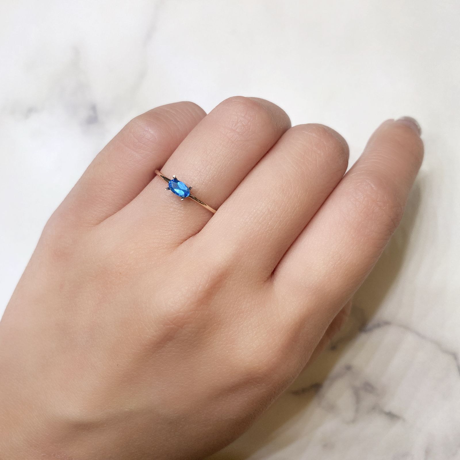 ネオンブルーアパタイト(宝石名アパタイト) ブラジル産 0.19ct 識別済[210712575]5×2.7mm前後