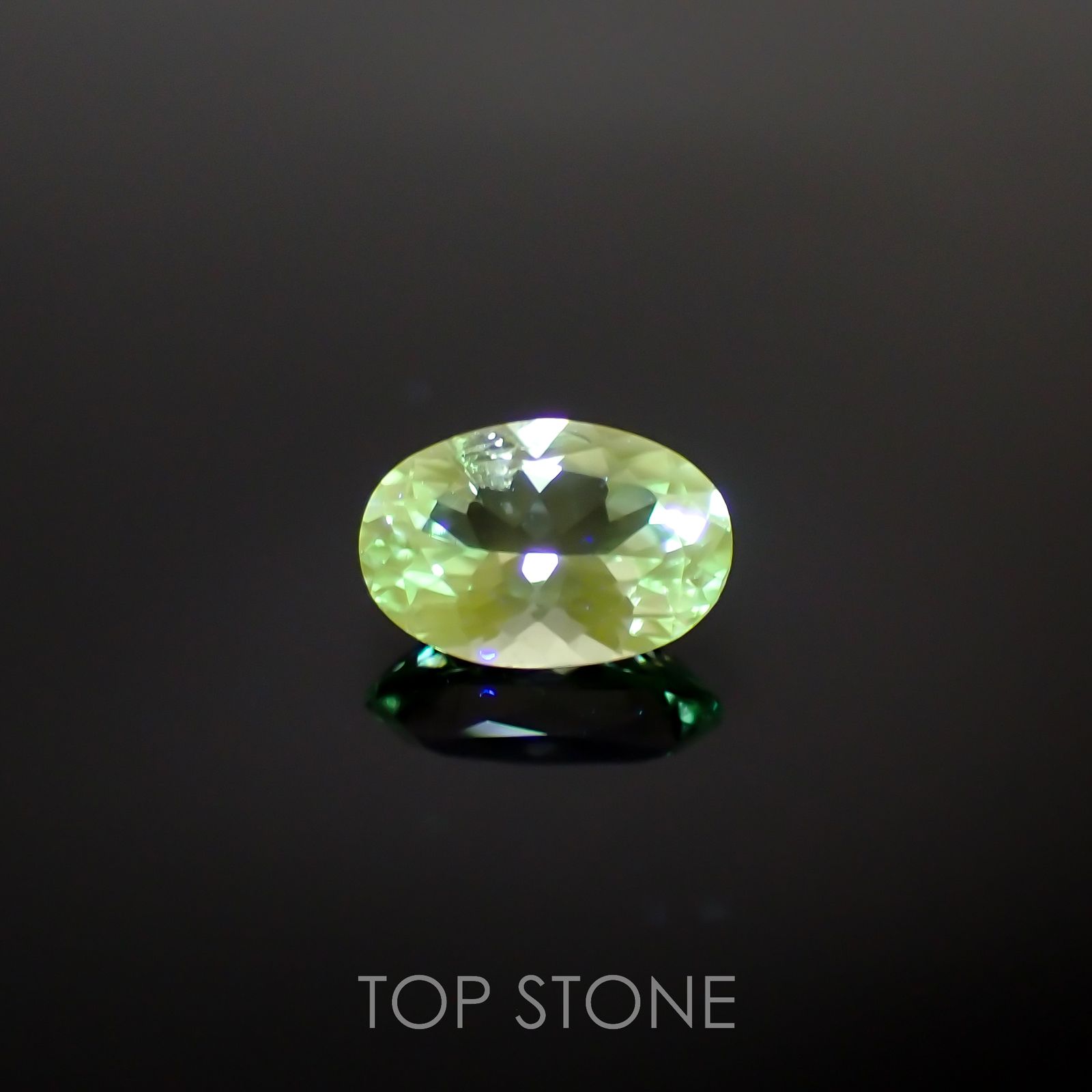 バナジウムコーネルピン(宝石名コーネルピン)タンザニア・タンガ州産 0.53ct 識別済[220716903]6.2x4.3mm前後