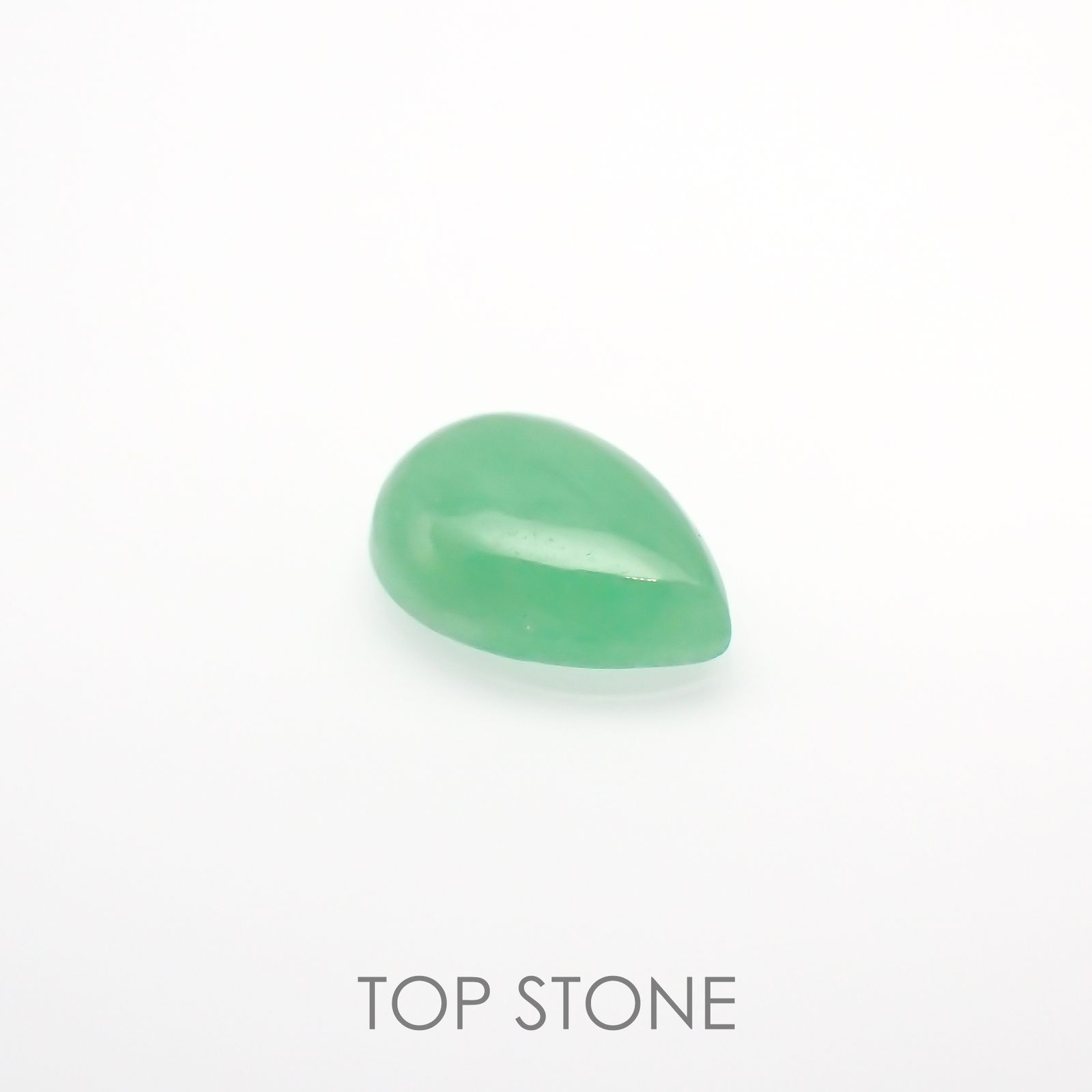 翡翠(宝石名ジェダイト)ビルマ産 0.67ct 識別済[220515806]7x4.9mm前後