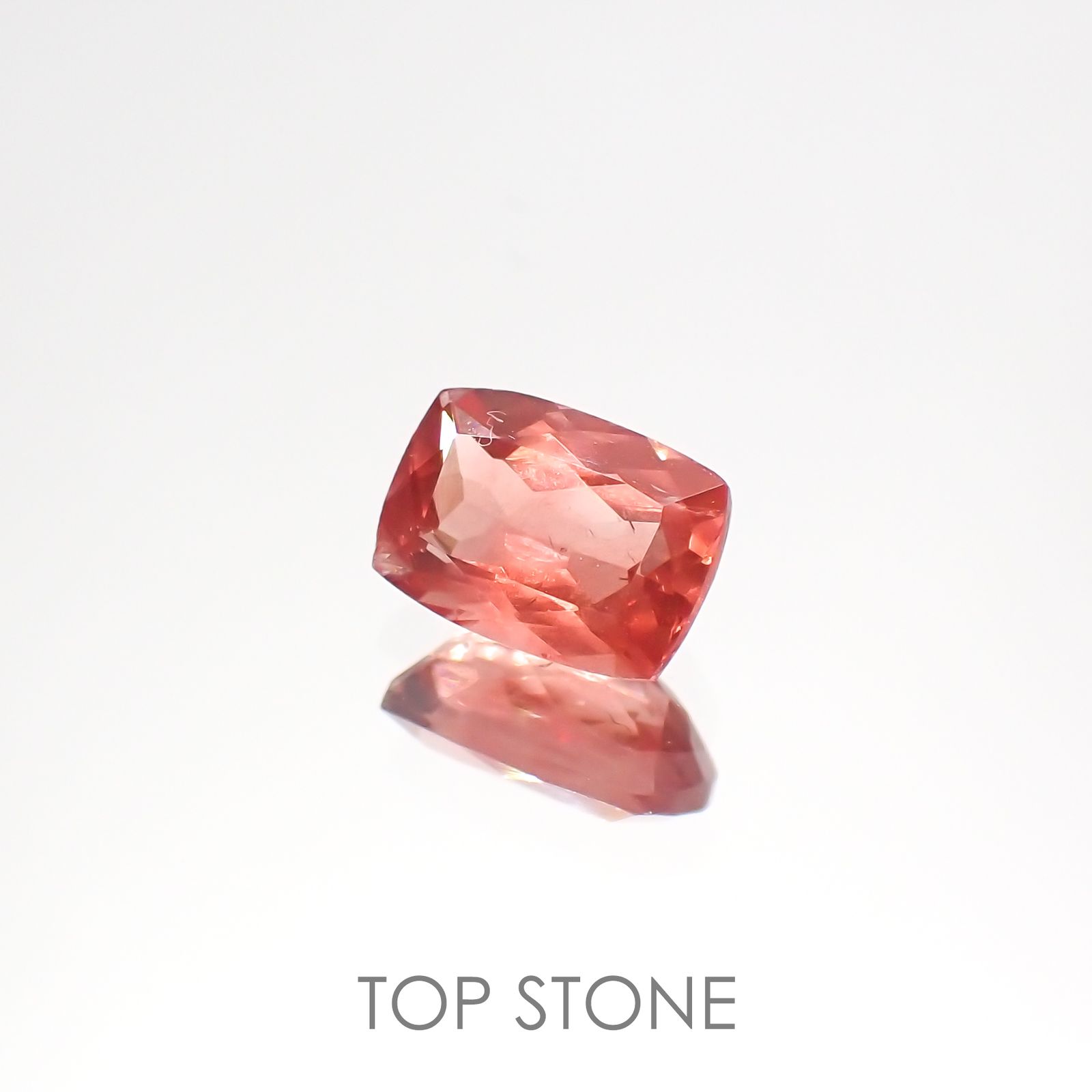アンデシン(宝石名アンデシン)チベット産 0.85ct 識別済[220115260]7.1x4.9mm前後