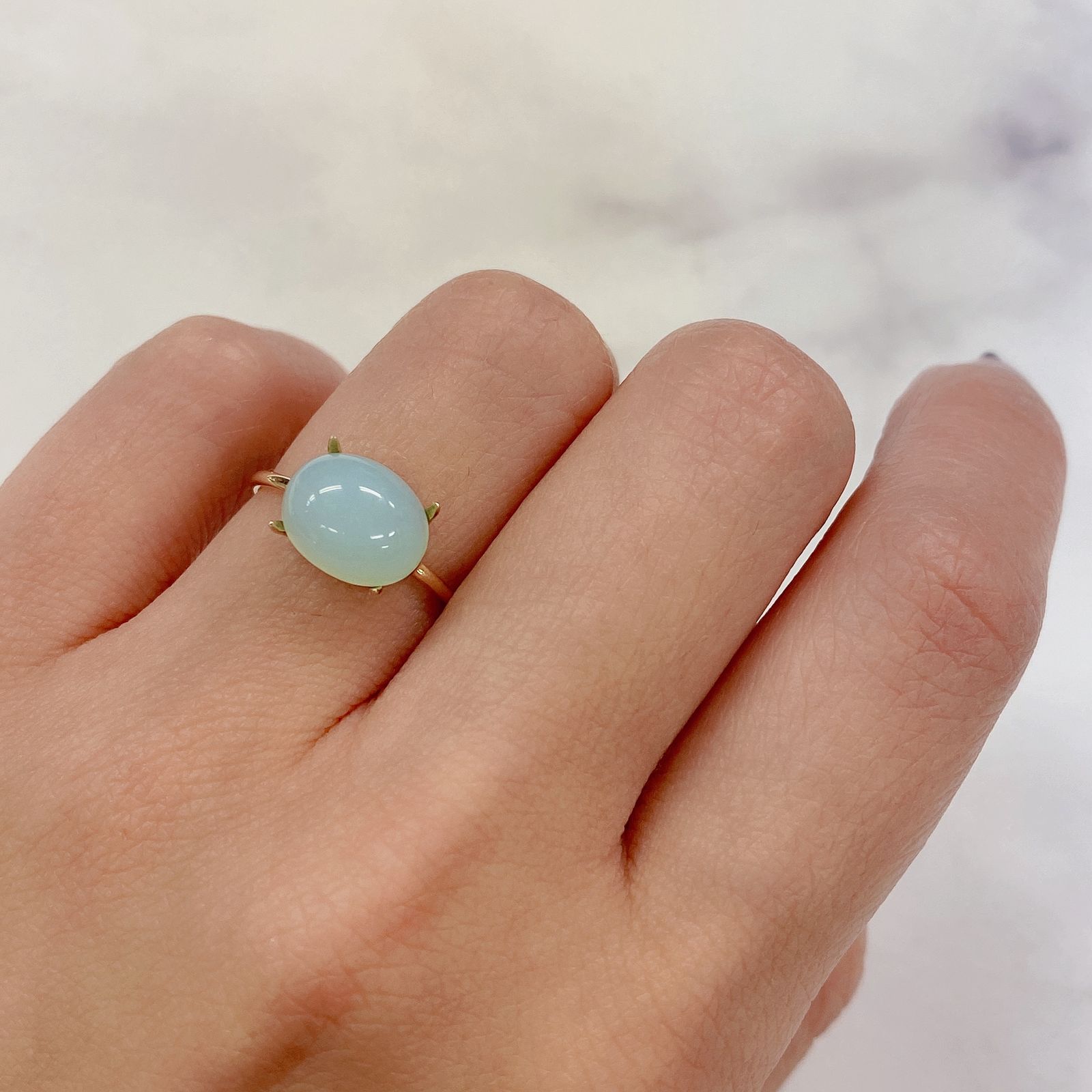 ブルーオパール(宝石名コモン オパール)ペルー産 2.69ct 識別済[220817311]10.2x8.1mm前後