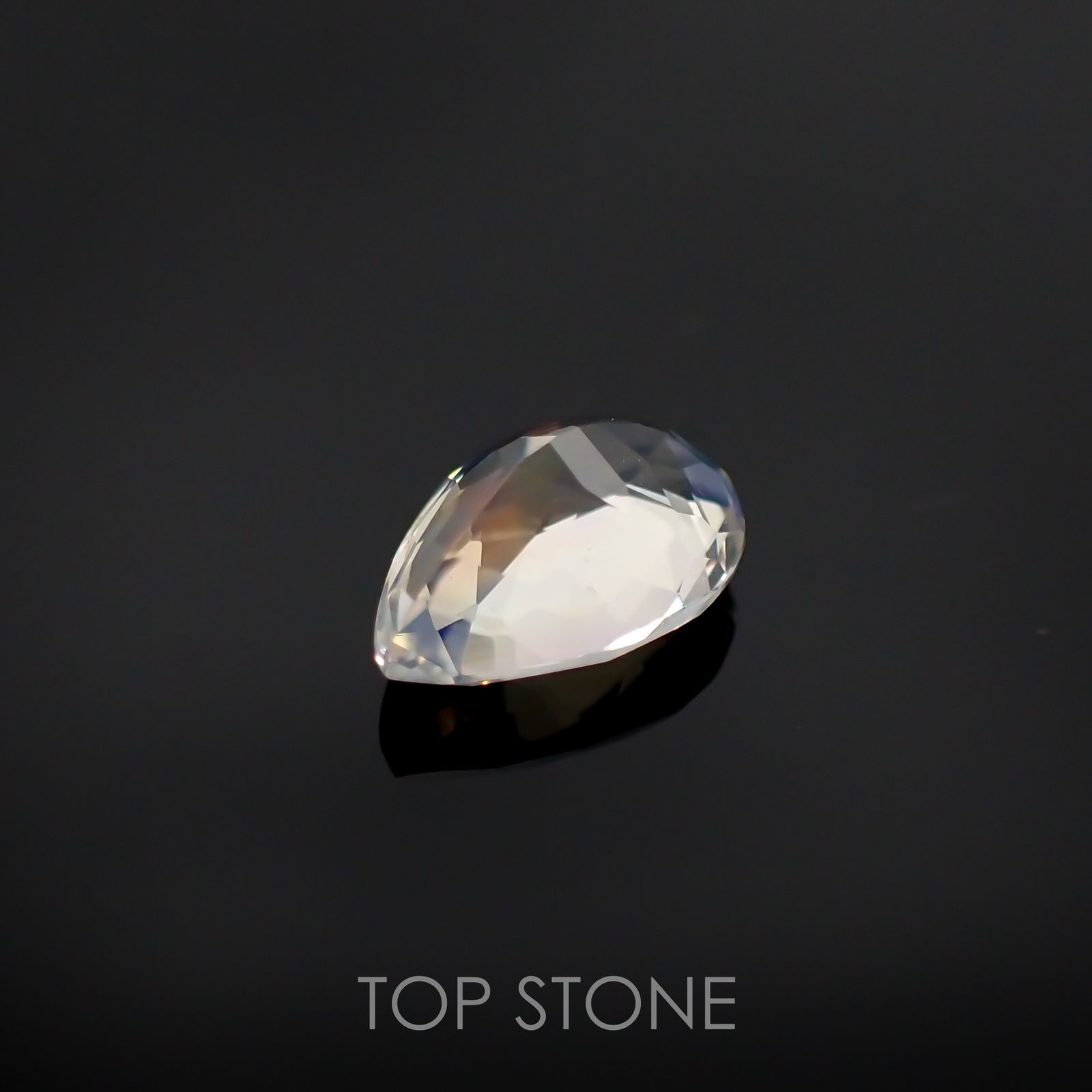 レインボームーンストーン(アンデシンラブラドライト) マダガスカル産 ルース 1.2ct[210611259]8.8×6.2mm前後
