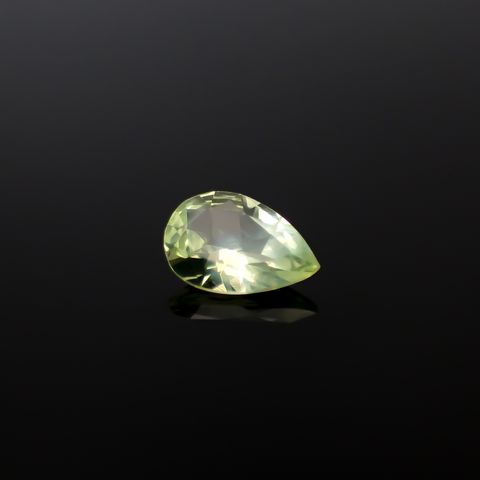 クリソベリルキャッツアイ(宝石名クリソベリル)マダガスカル産 0.40ct 識別済[250329930]6.1x4mm前後